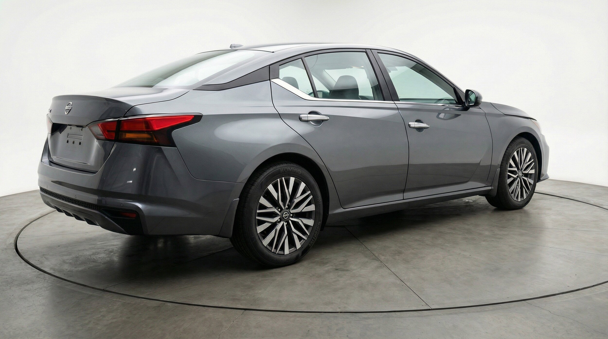 Thumbnail: 2025 Nissan Altima - 9