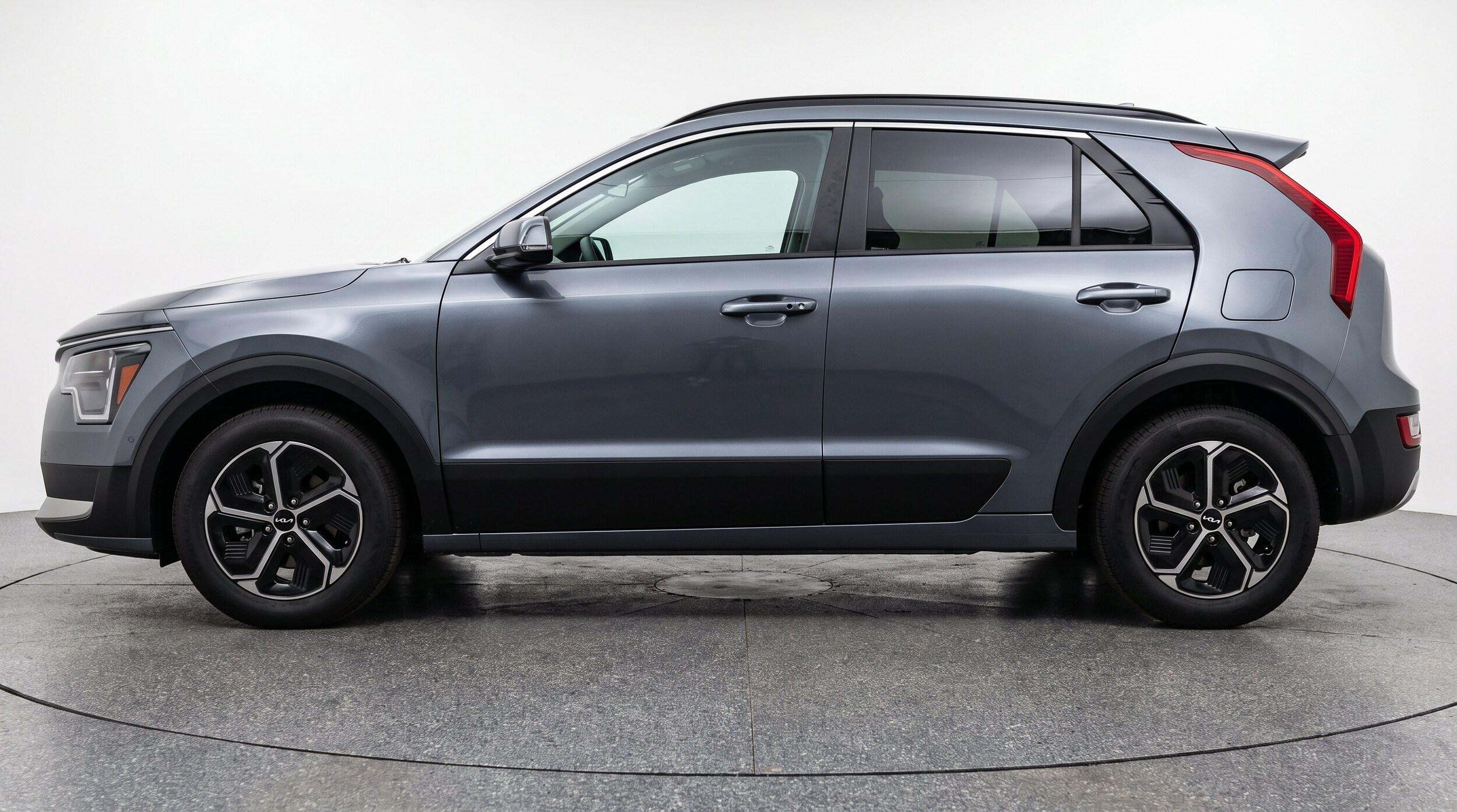 Thumbnail: 2026 Kia Niro - 5