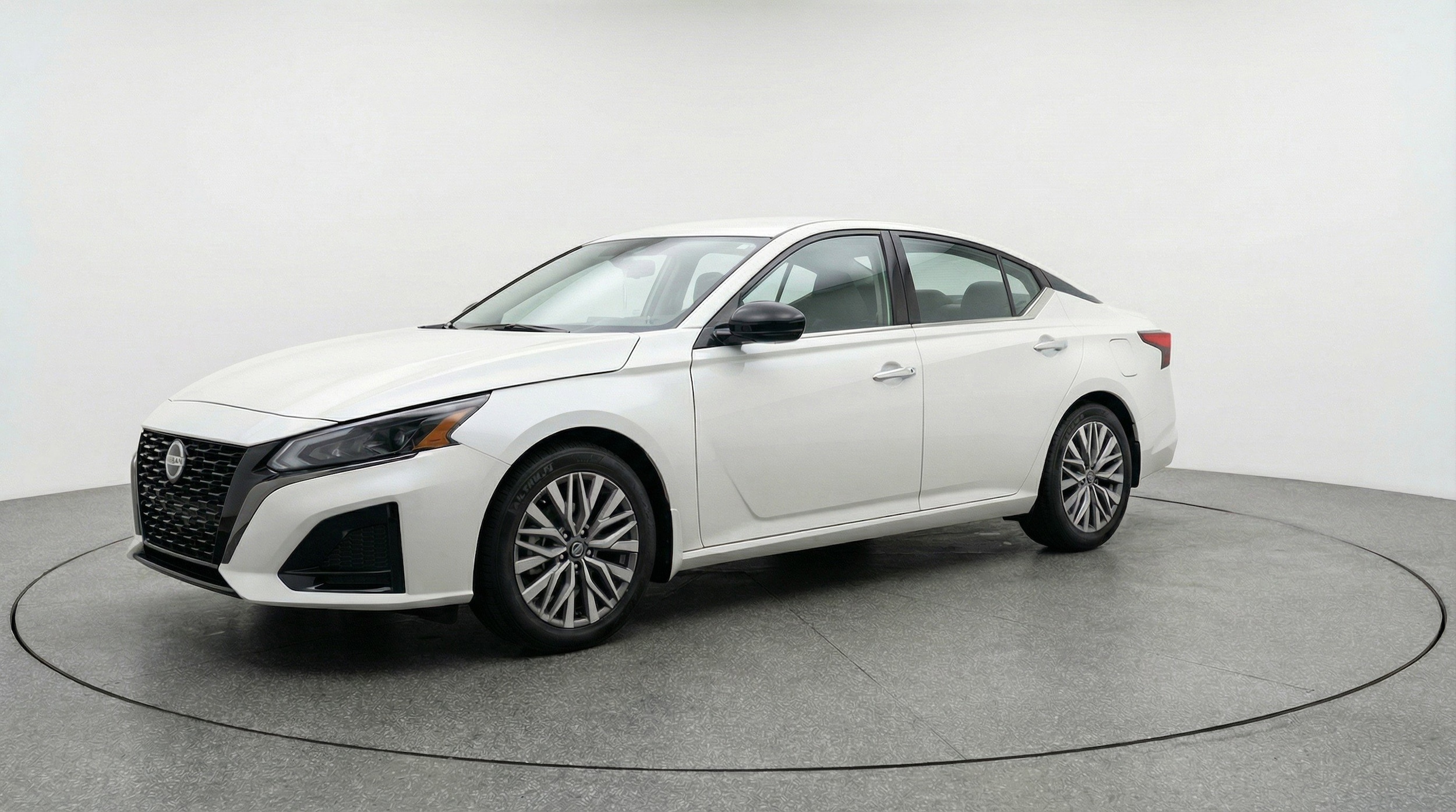 Thumbnail: 2025 Nissan Altima - 3