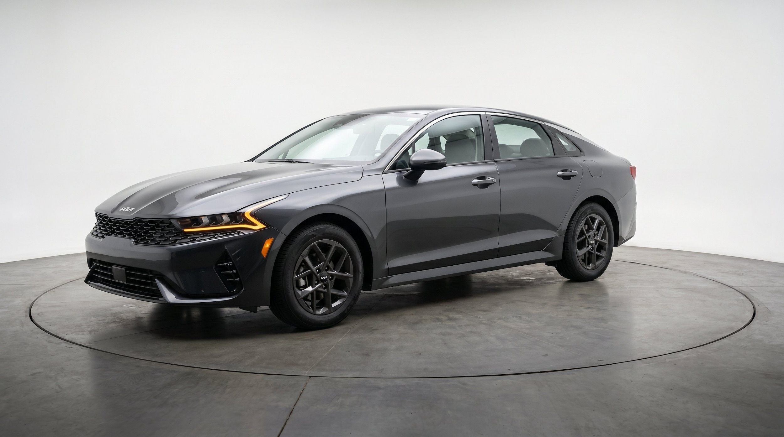 Thumbnail: 2025 Kia K5 - 3