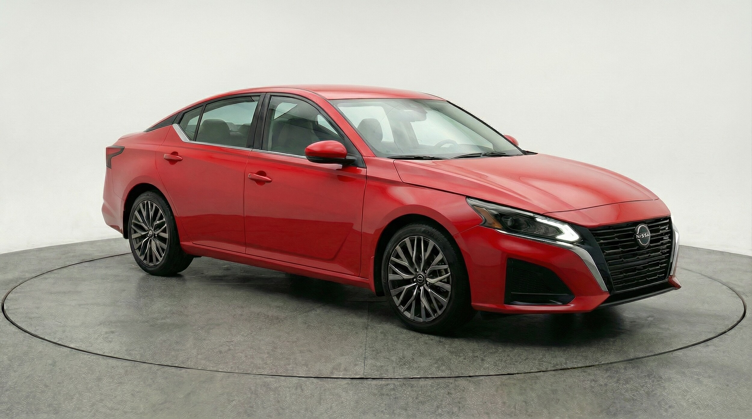 Thumbnail: 2025 Nissan Altima - 1