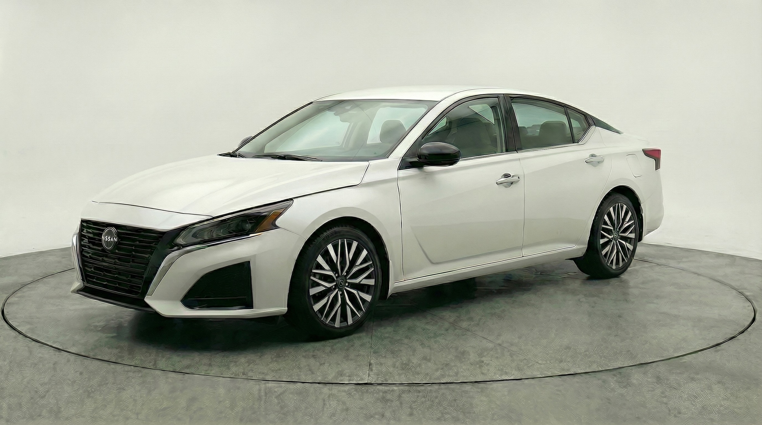 Thumbnail: 2025 Nissan Altima - 3