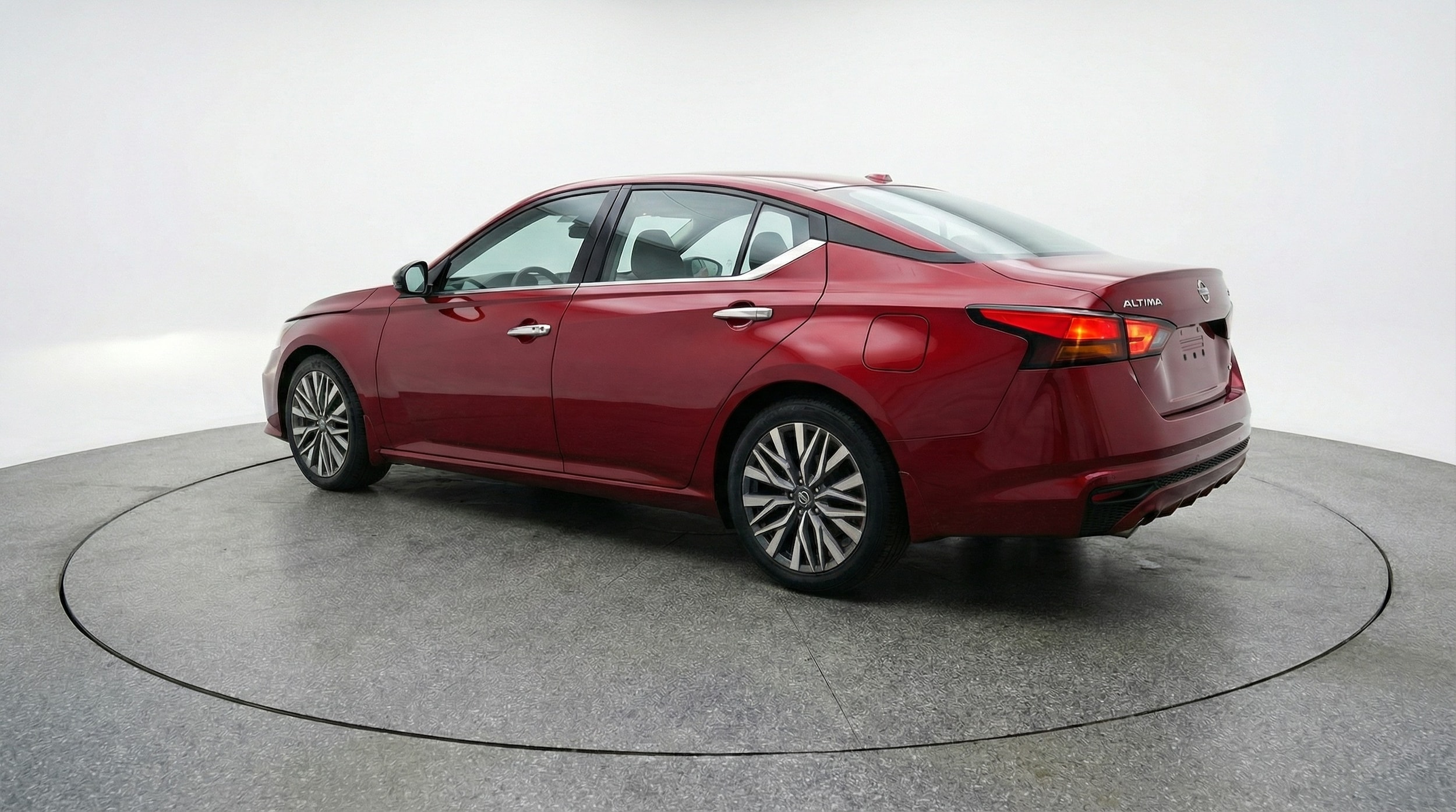 Thumbnail: 2025 Nissan Altima - 5