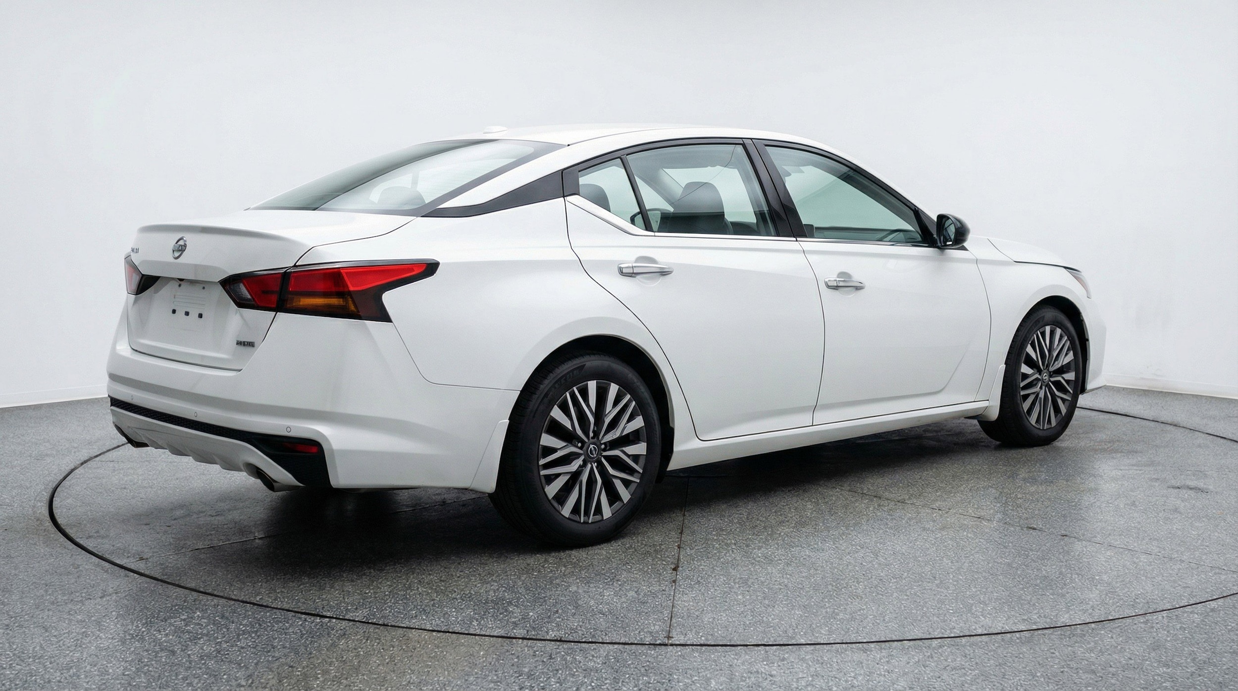 Thumbnail: 2025 Nissan Altima - 9