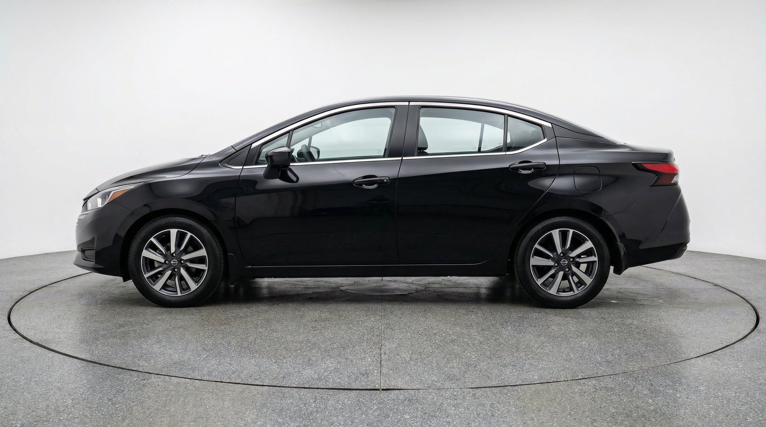 Thumbnail: 2025 Nissan Versa - 5