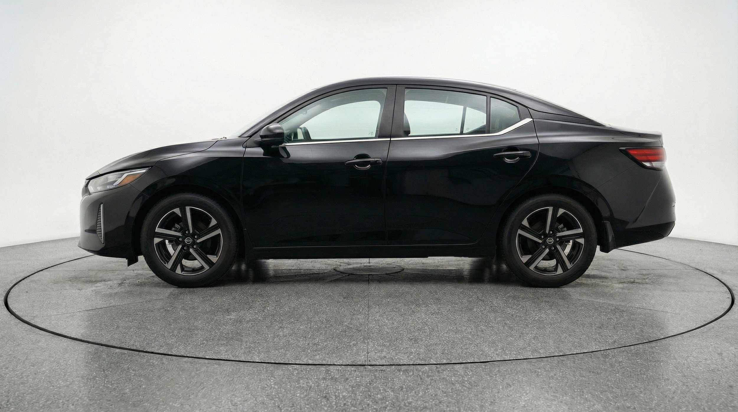 Thumbnail: 2025 Nissan Sentra - 5