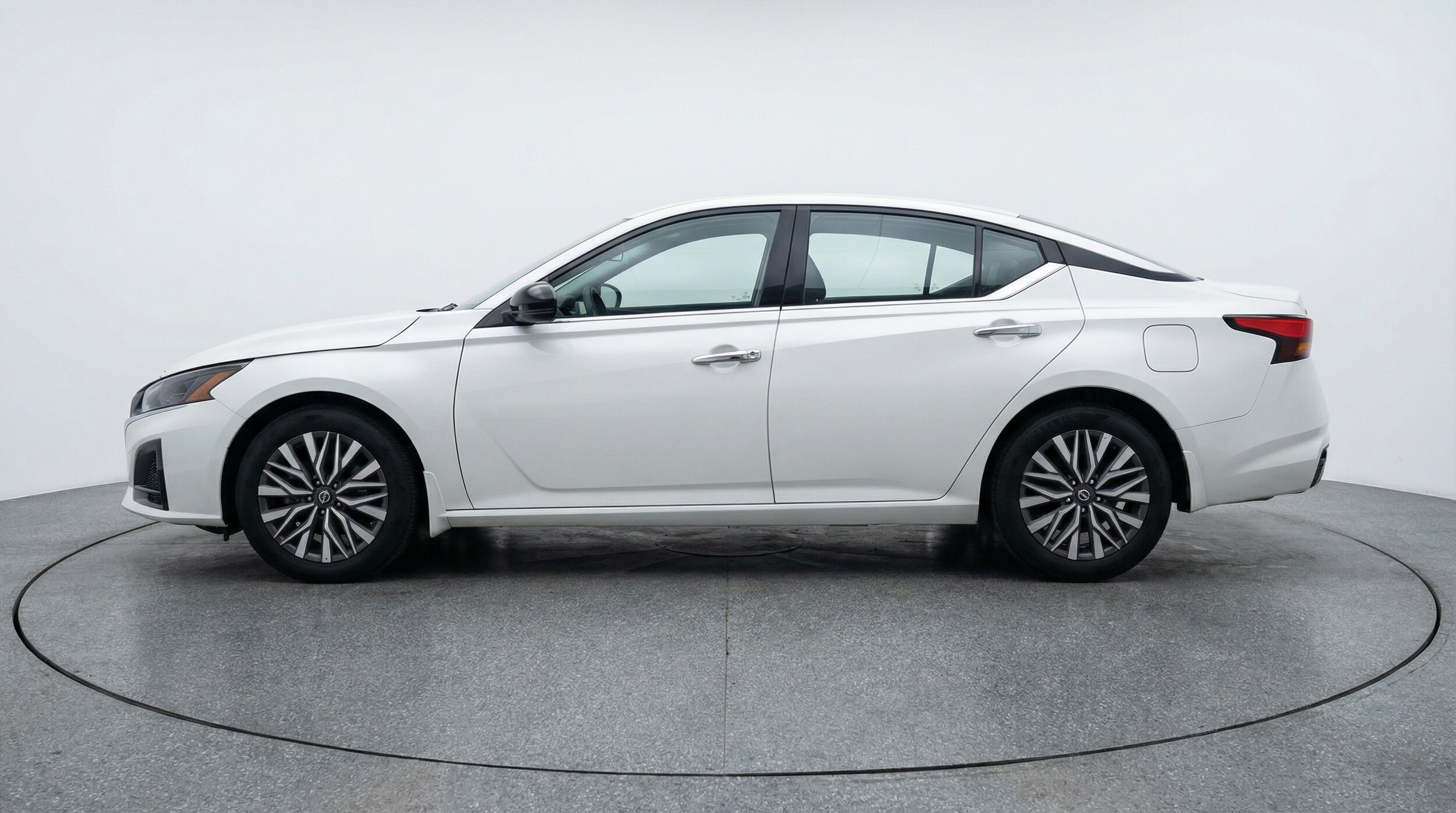 Thumbnail: 2025 Nissan Altima - 4