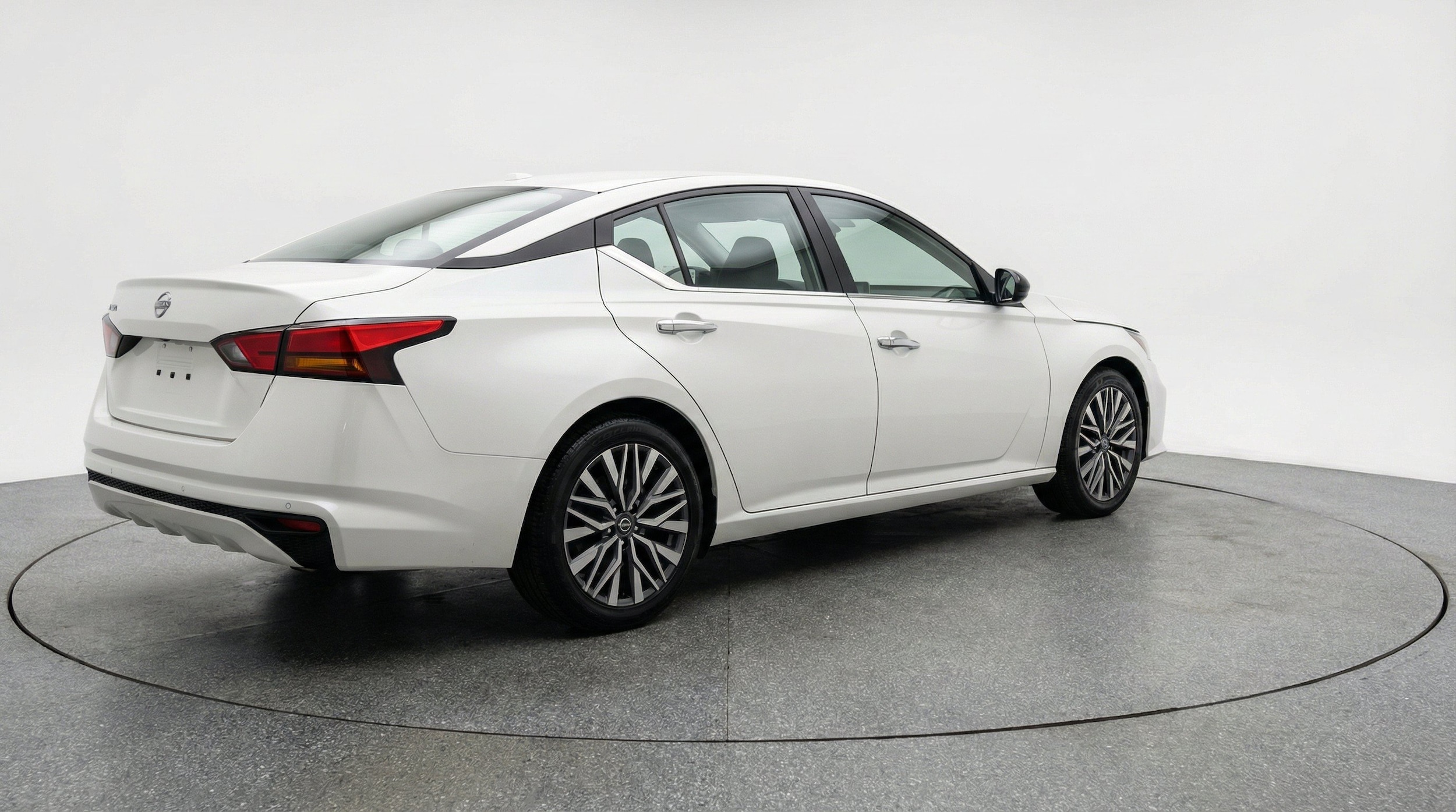 Thumbnail: 2025 Nissan Altima - 9