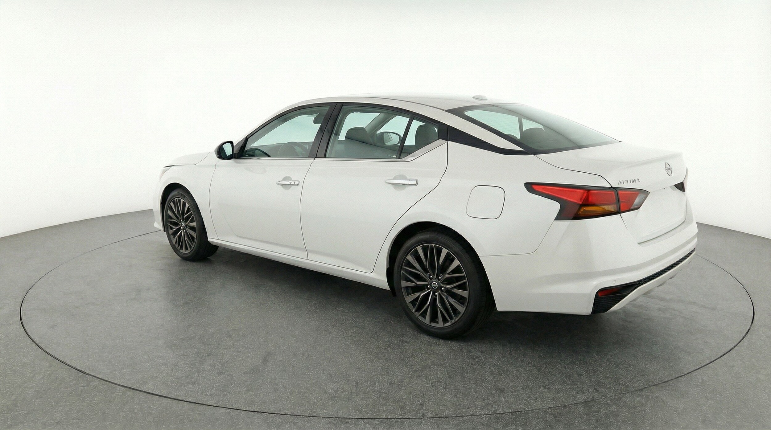 Thumbnail: 2025 Nissan Altima - 6