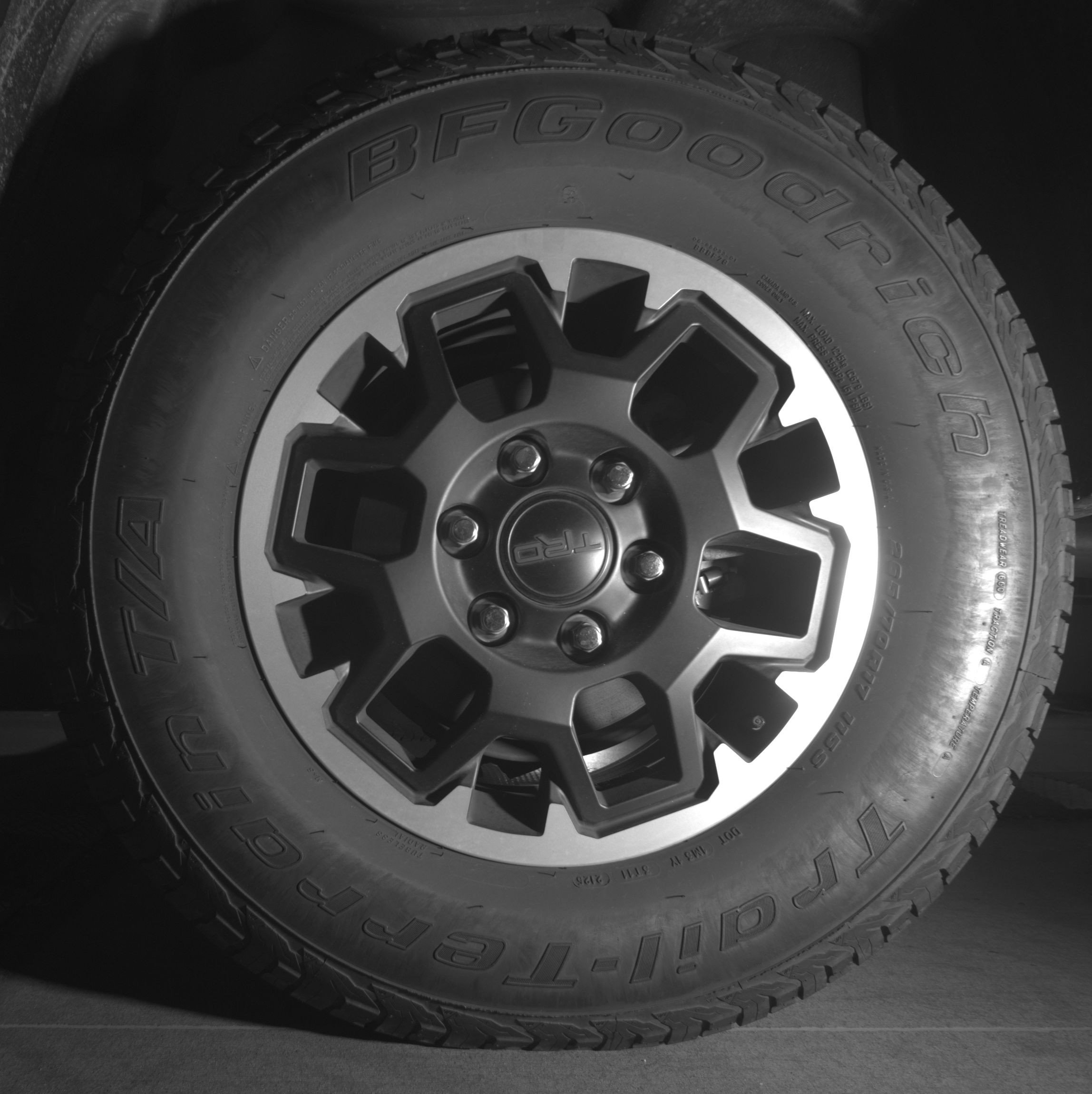 Thumbnail: 2025 Toyota Tacoma - 14