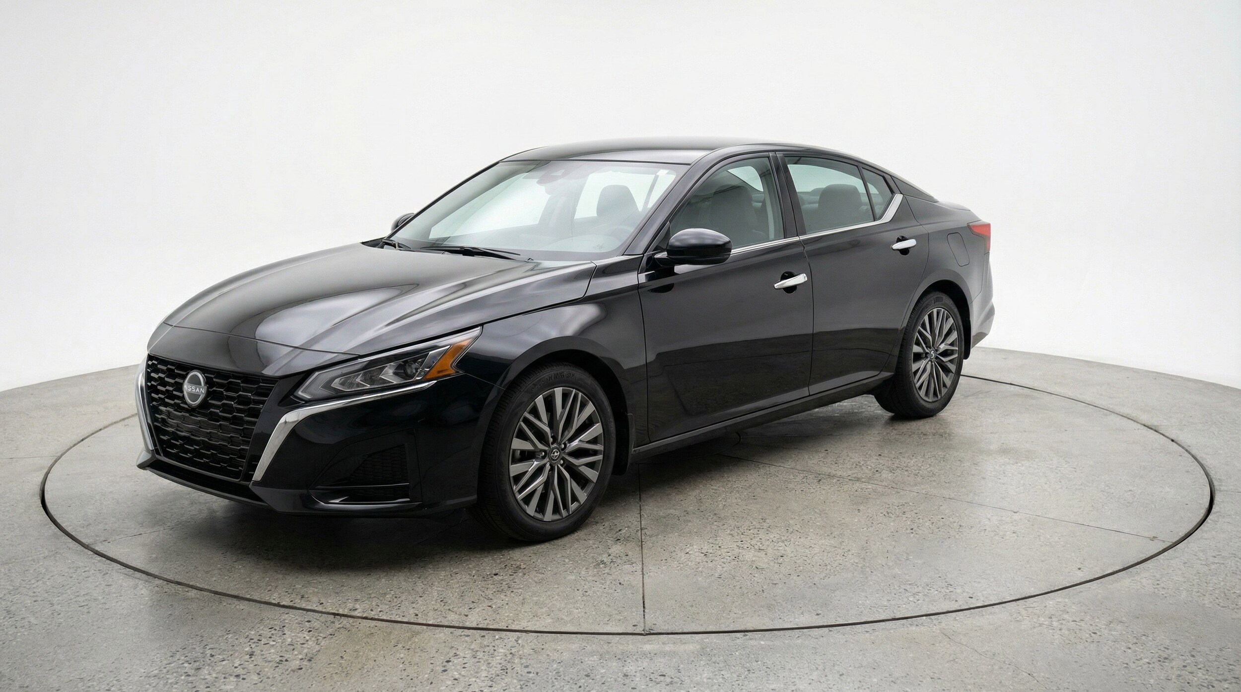 Thumbnail: 2025 Nissan Altima - 3