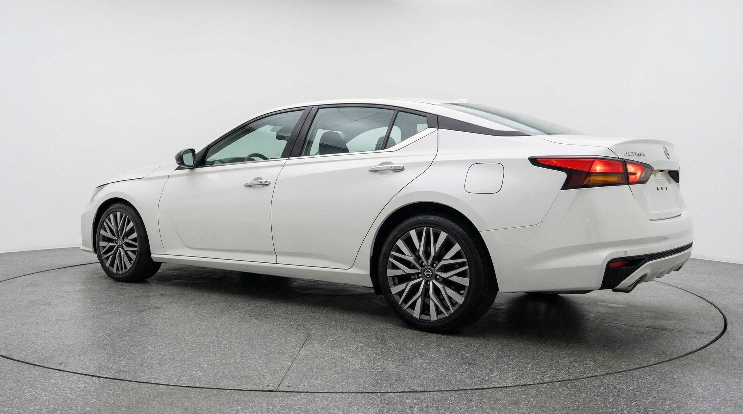 Thumbnail: 2025 Nissan Altima - 6