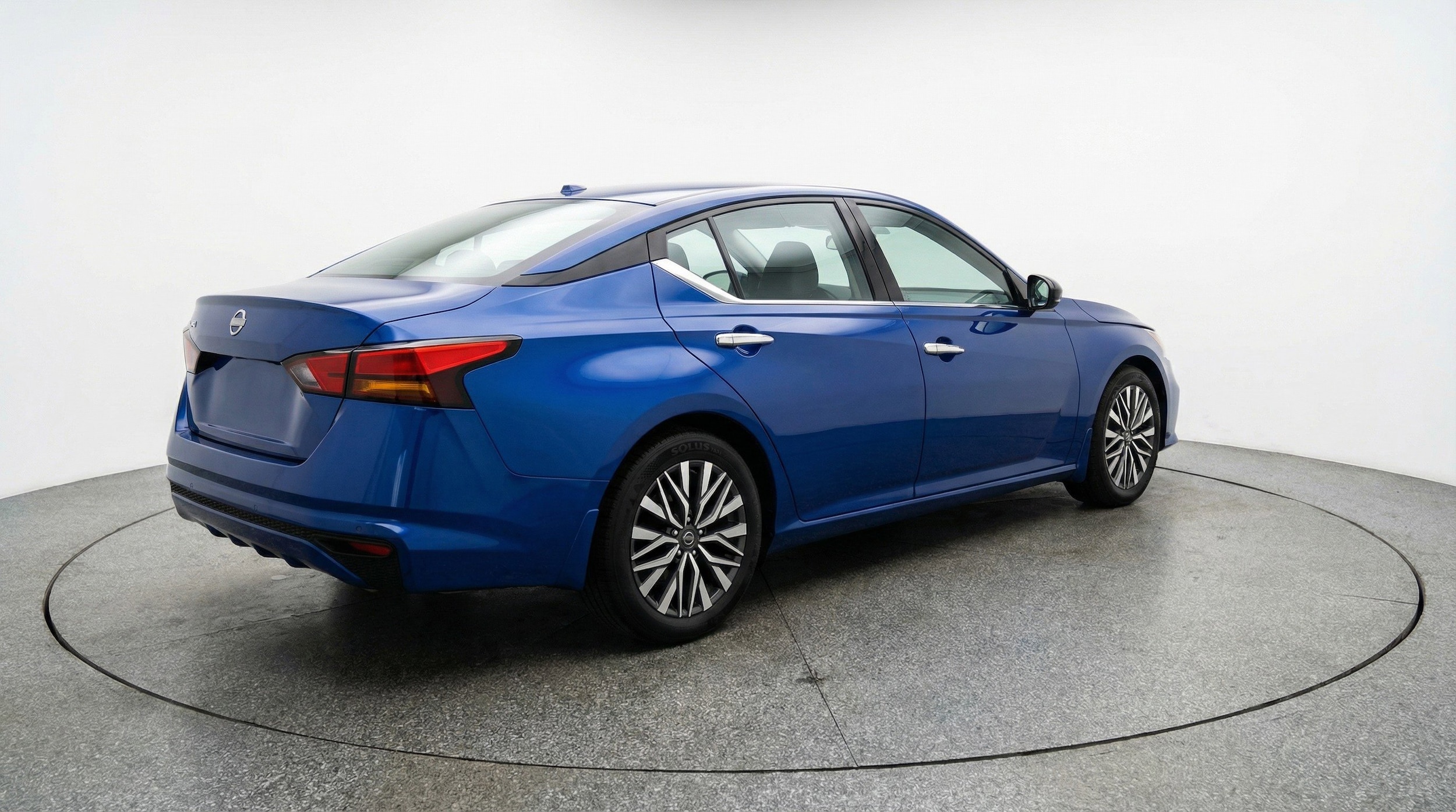 Thumbnail: 2025 Nissan Altima - 9