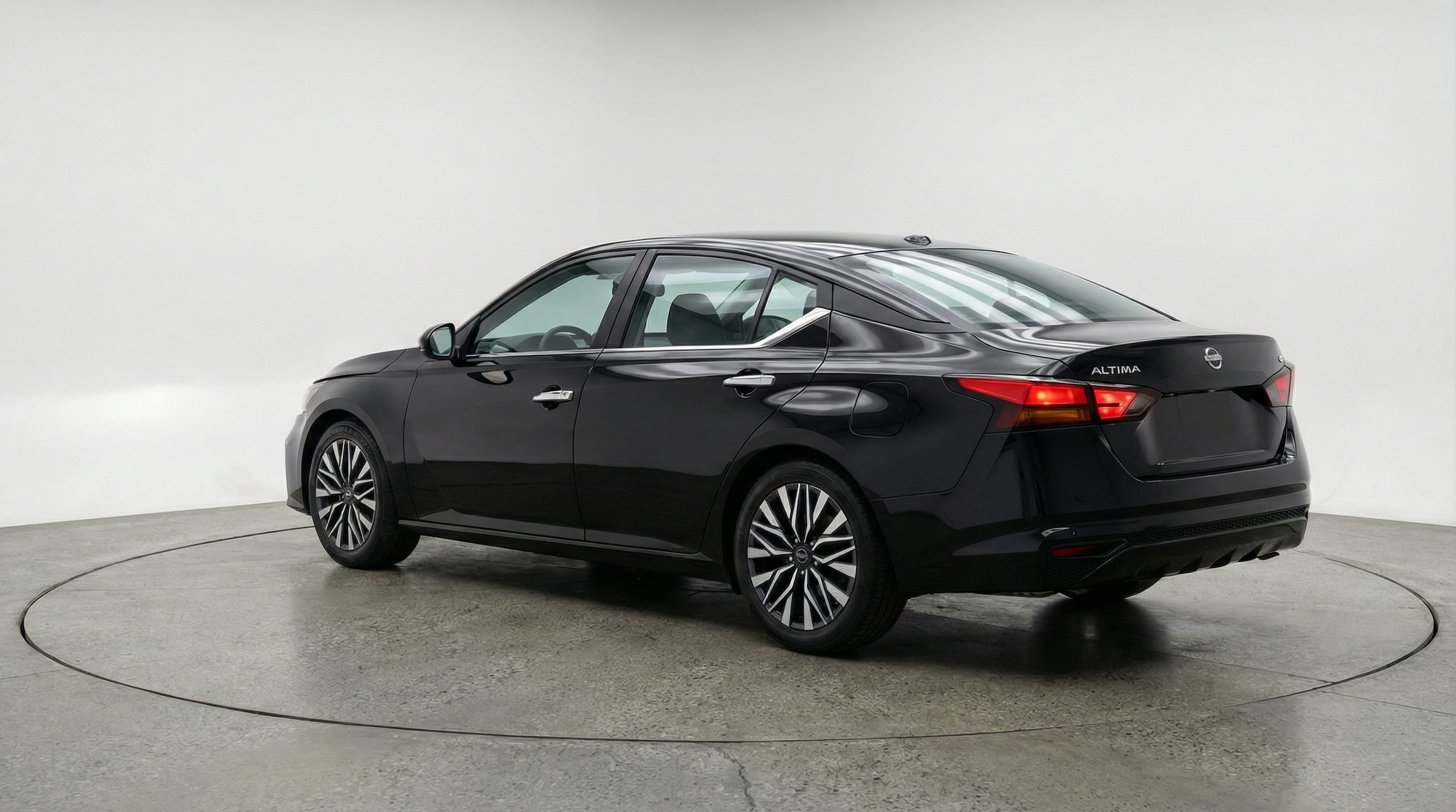 Thumbnail: 2025 Nissan Altima - 5