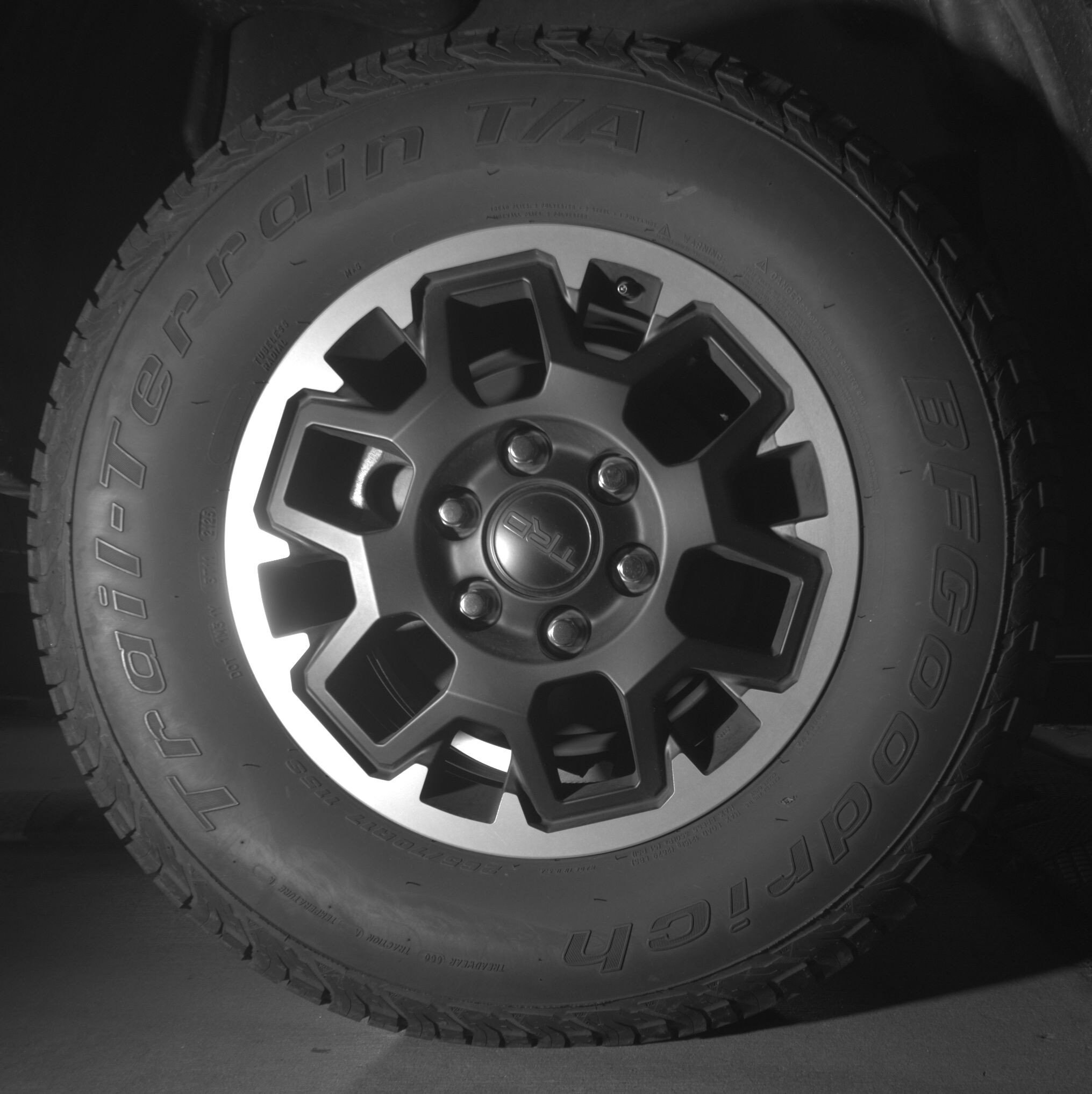 Thumbnail: 2025 Toyota Tacoma - 15