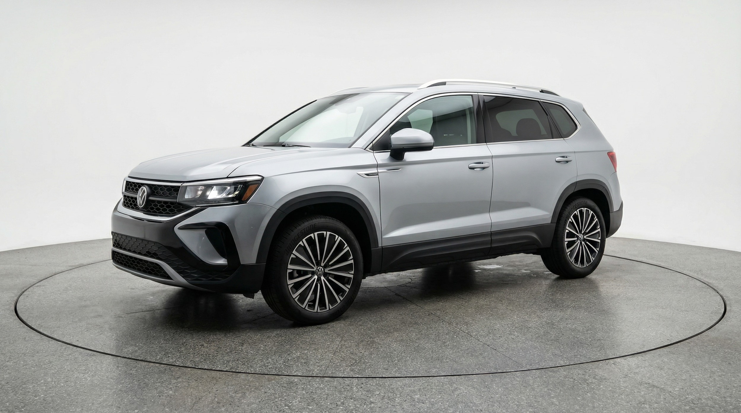 Thumbnail: 2025 Volkswagen Taos - 3