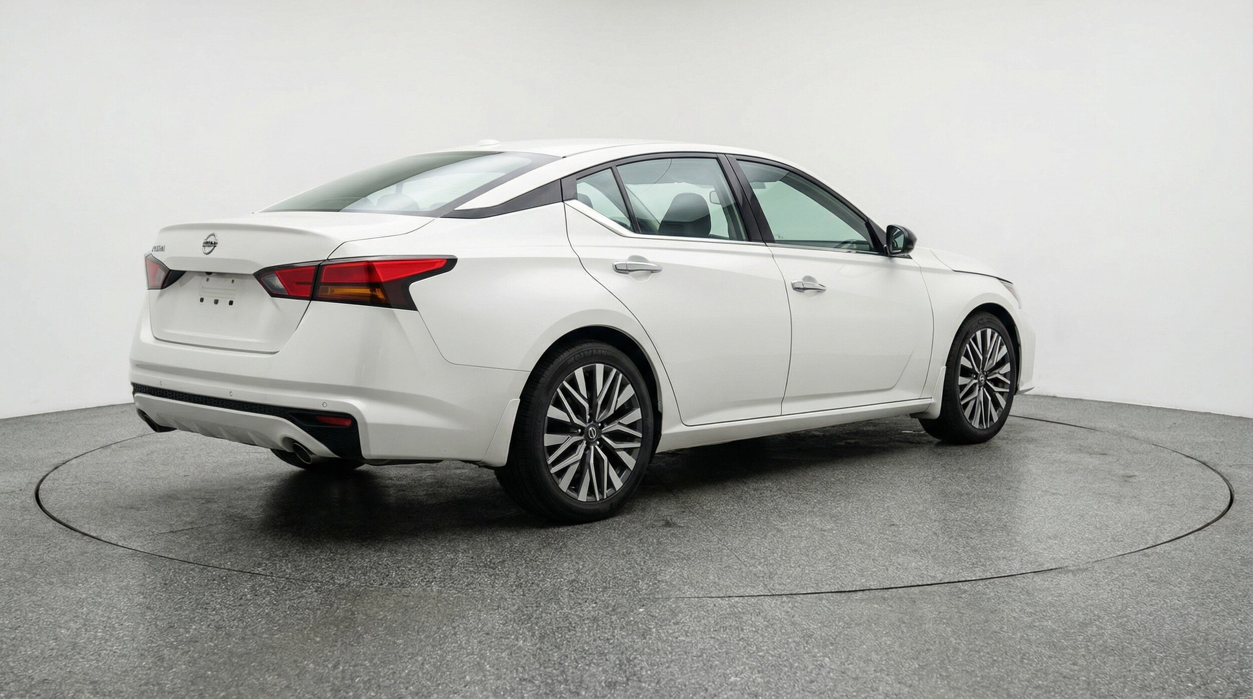 Thumbnail: 2025 Nissan Altima - 9