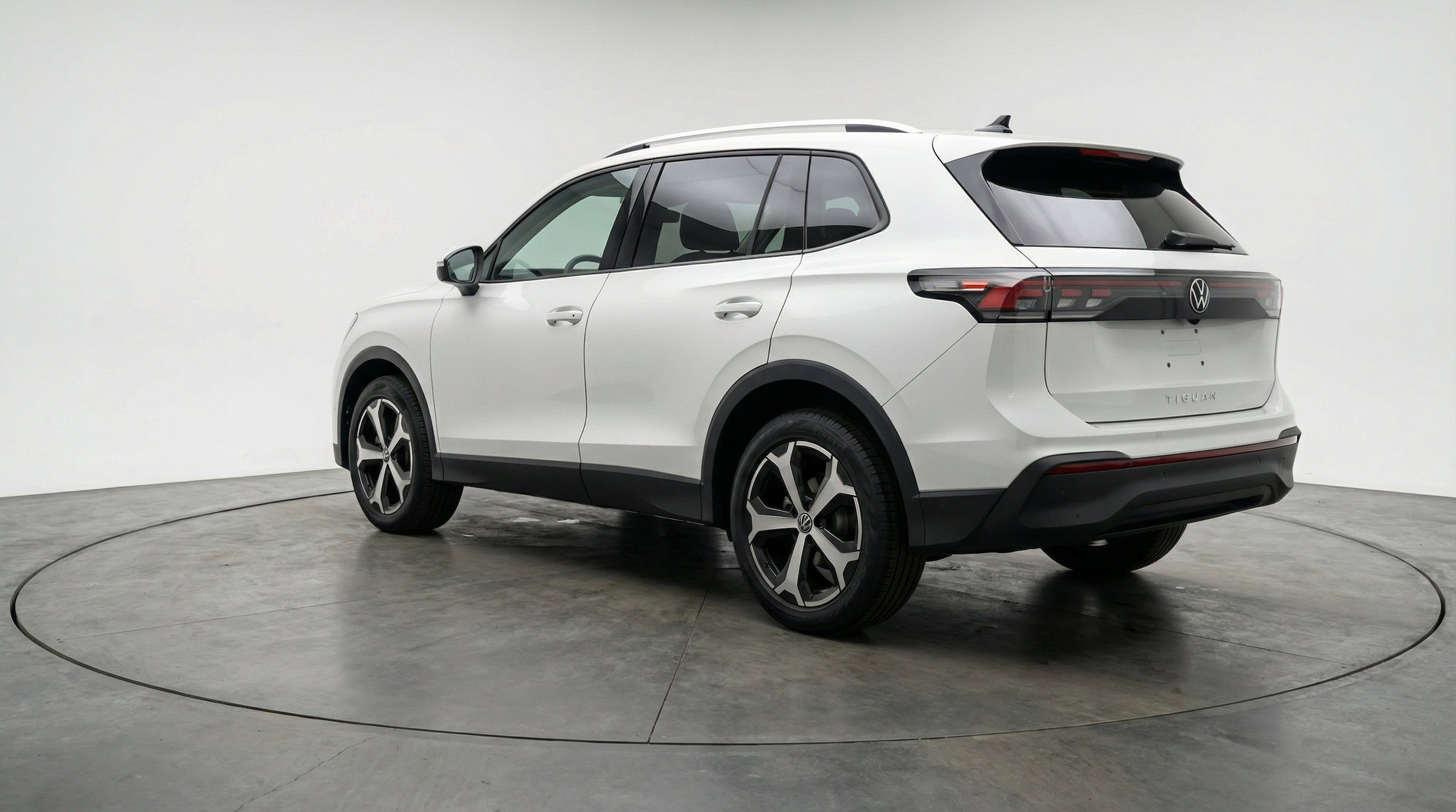 Thumbnail: 2026 Volkswagen Tiguan - 6