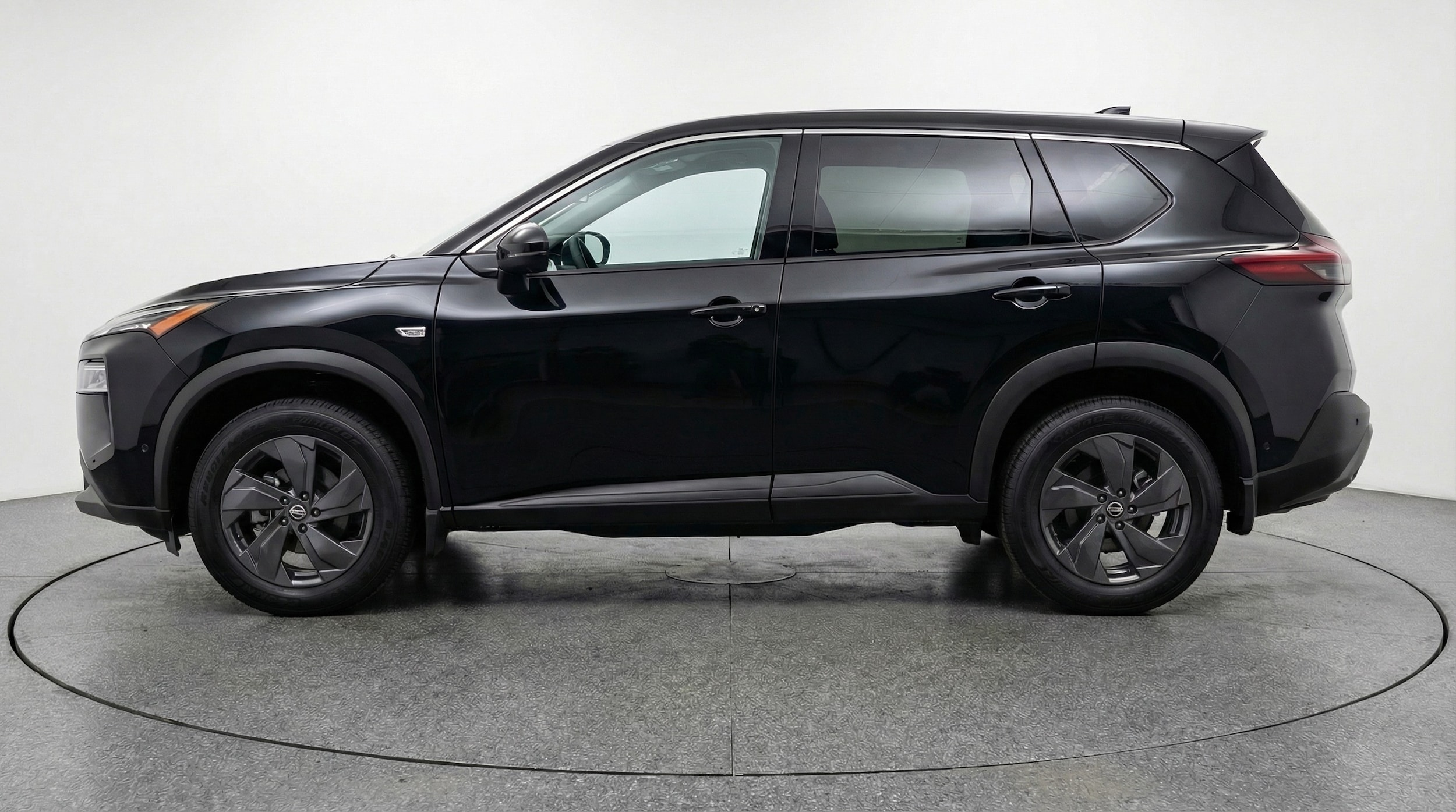 Thumbnail: 2025 Nissan Rogue - 4