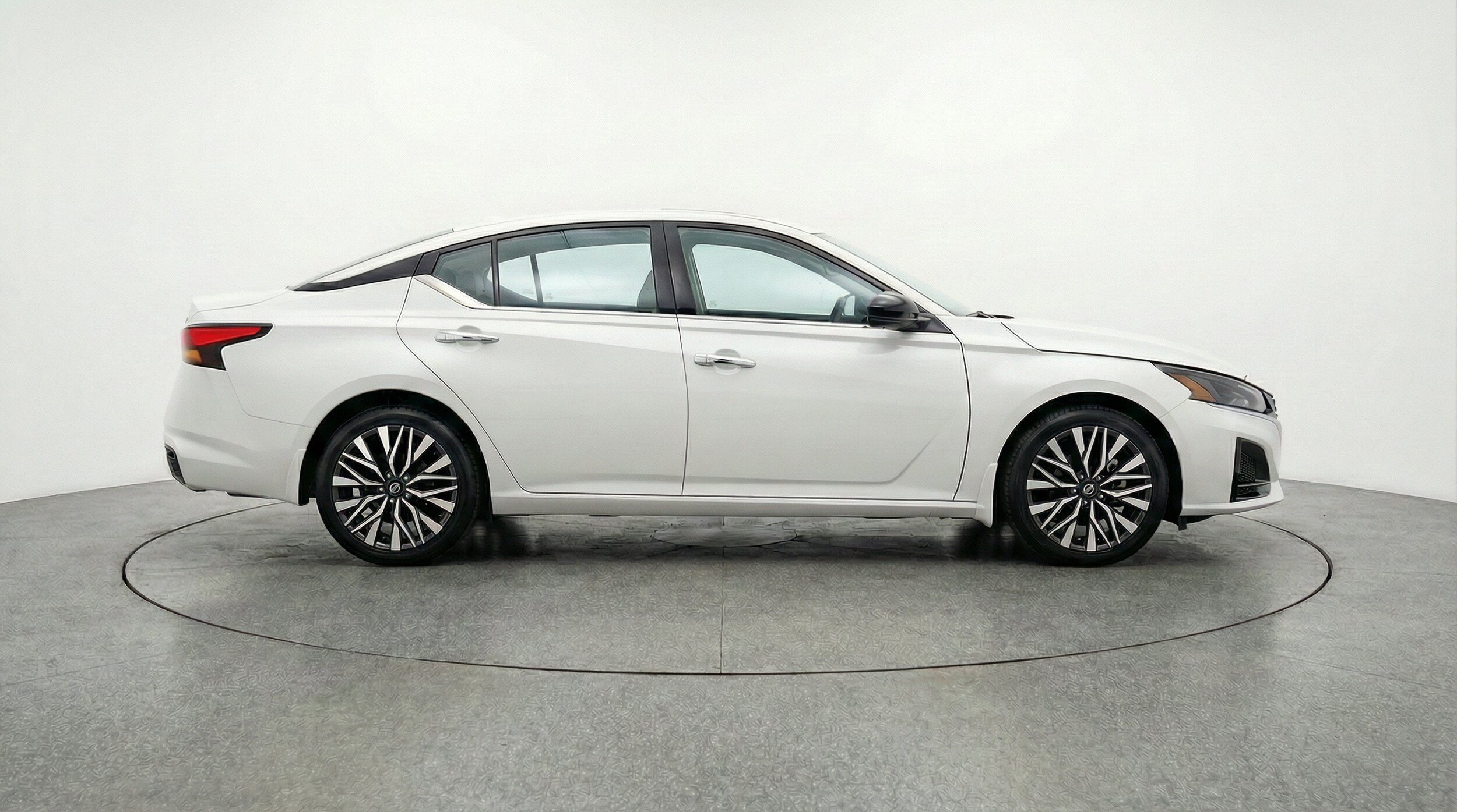 Thumbnail: 2025 Nissan Altima - 11