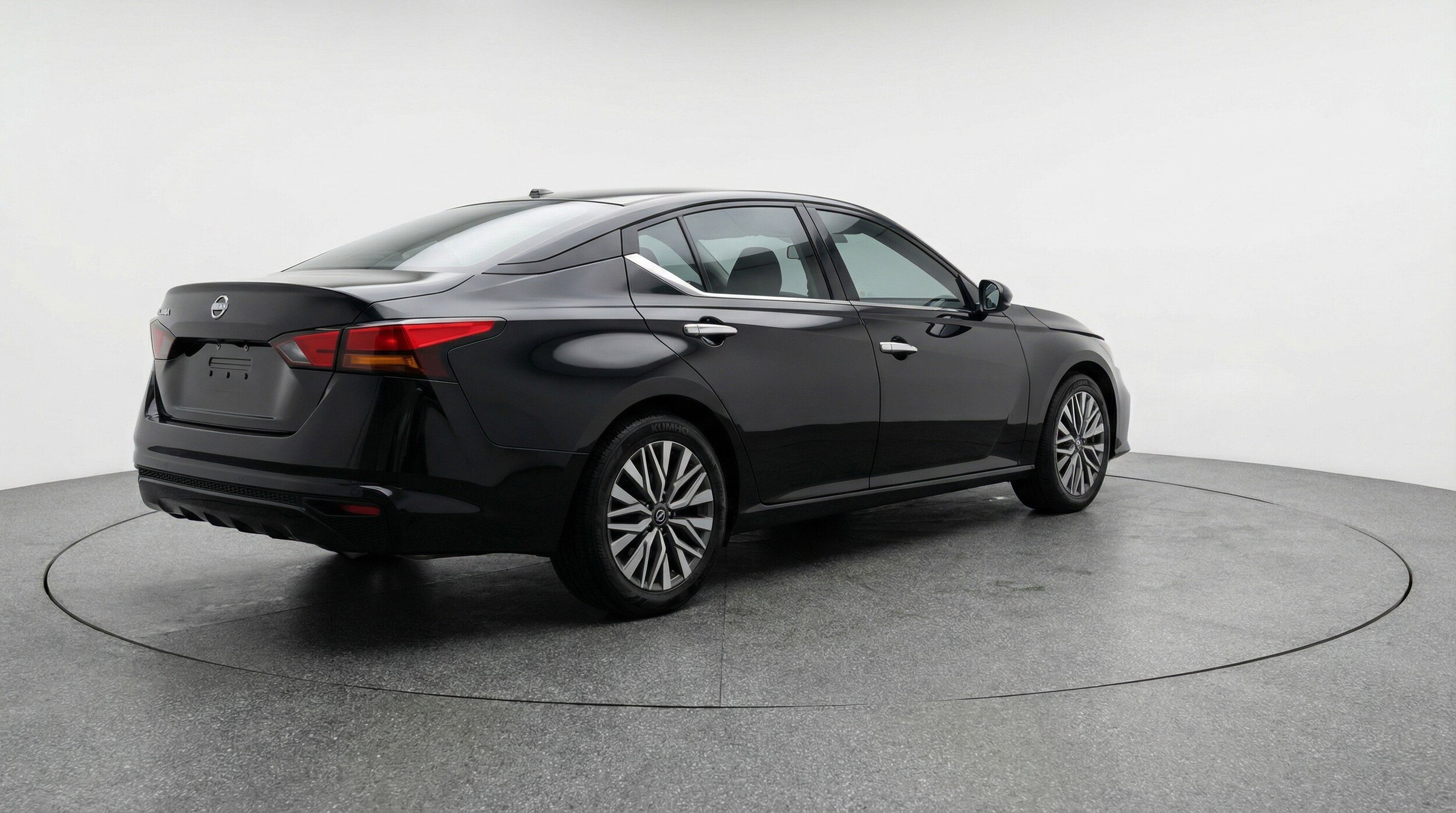 Thumbnail: 2025 Nissan Altima - 9