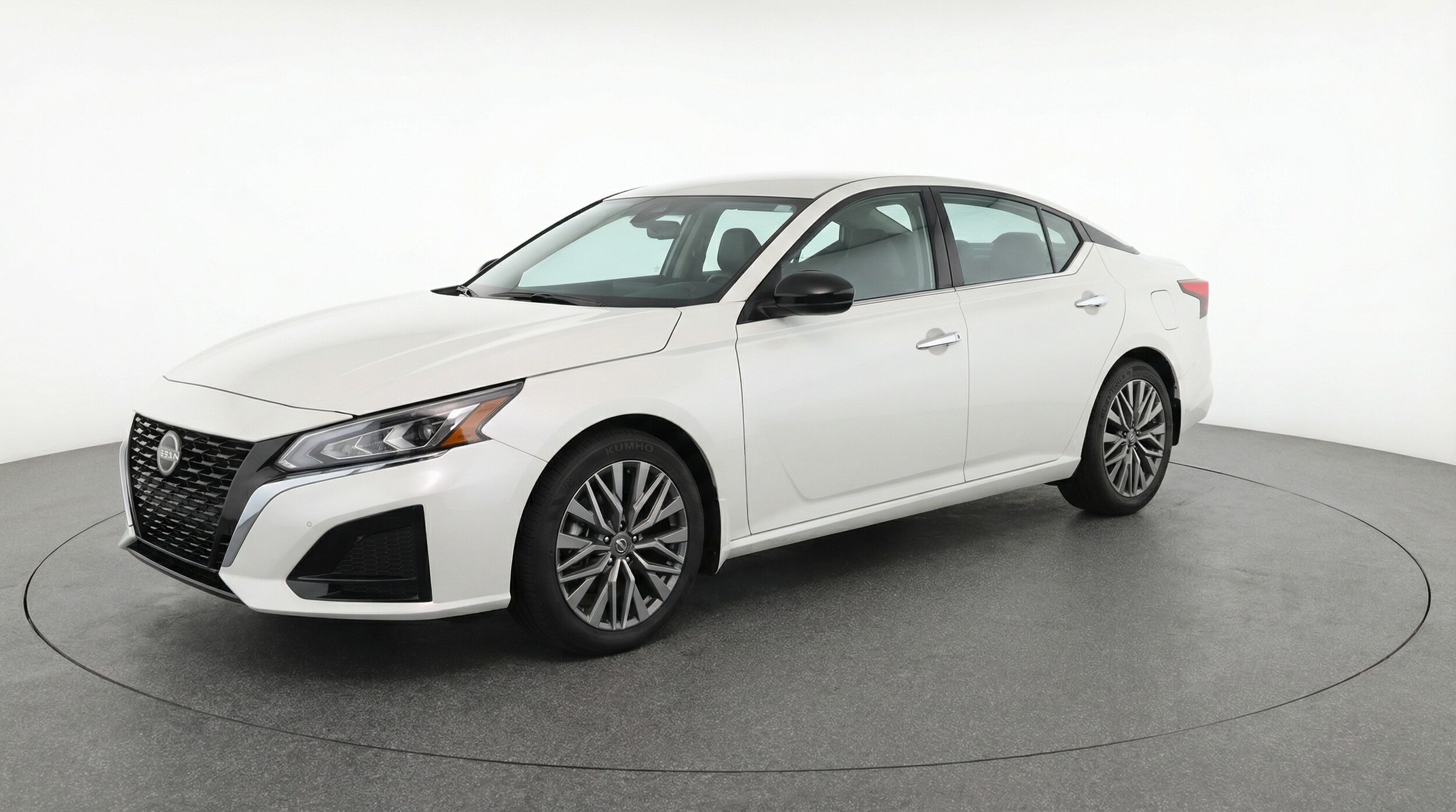 Thumbnail: 2025 Nissan Altima - 3