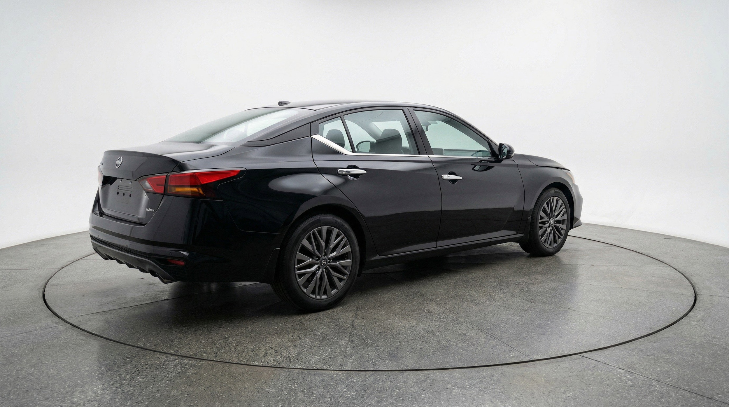 Thumbnail: 2025 Nissan Altima - 9