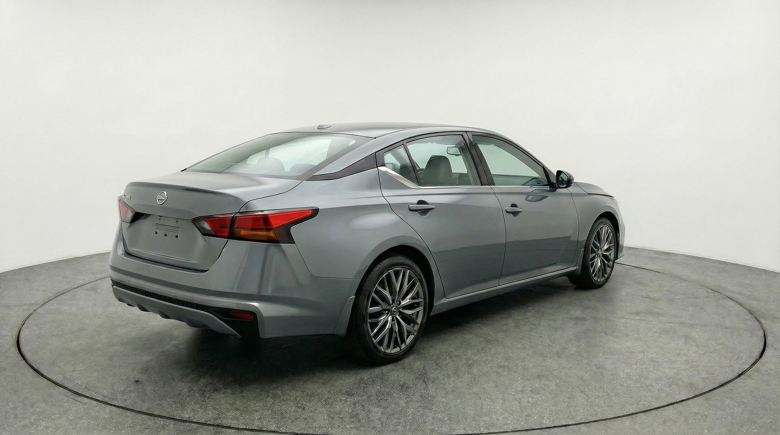 Thumbnail: 2025 Nissan Altima - 9
