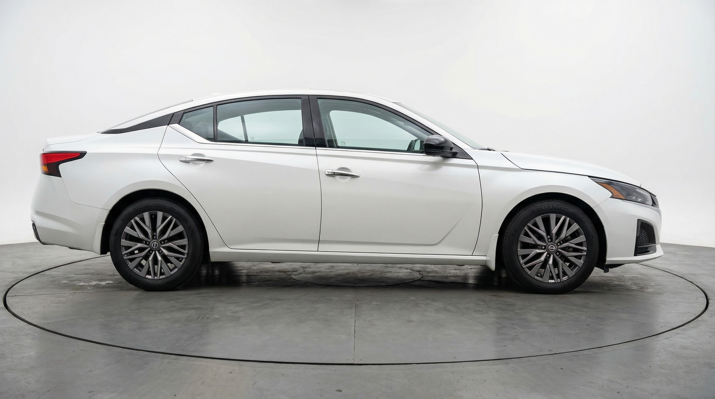 Thumbnail: 2025 Nissan Altima - 8