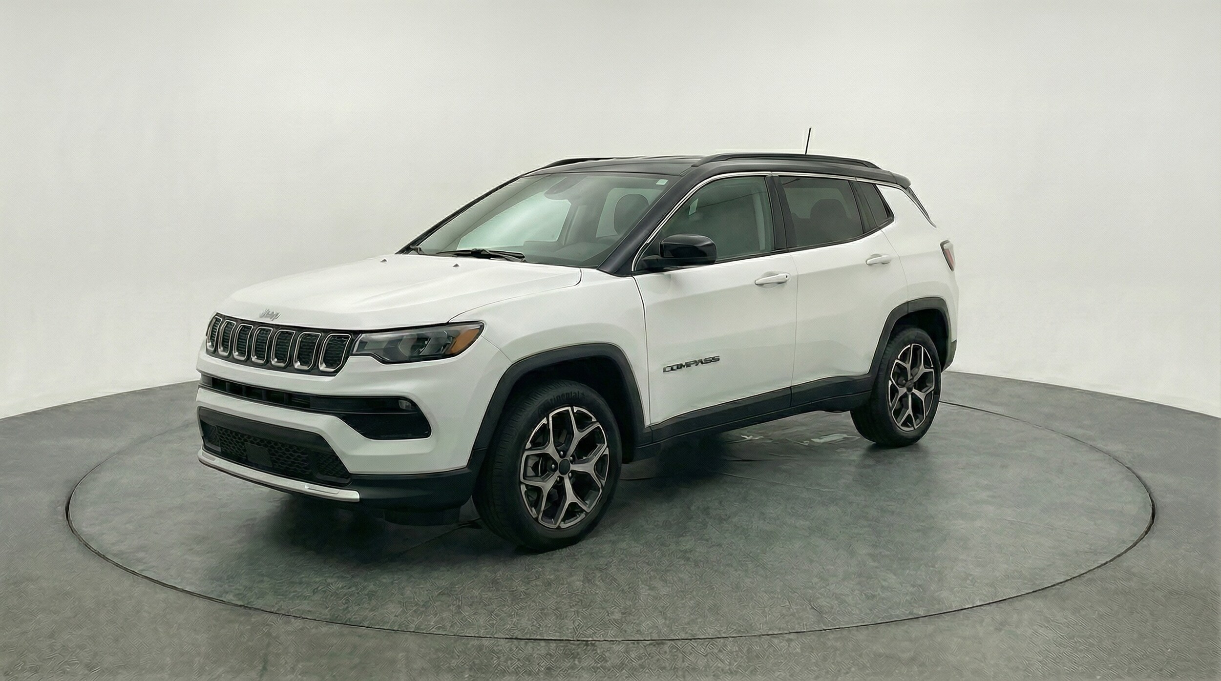 Thumbnail: 2025 Jeep Compass - 3