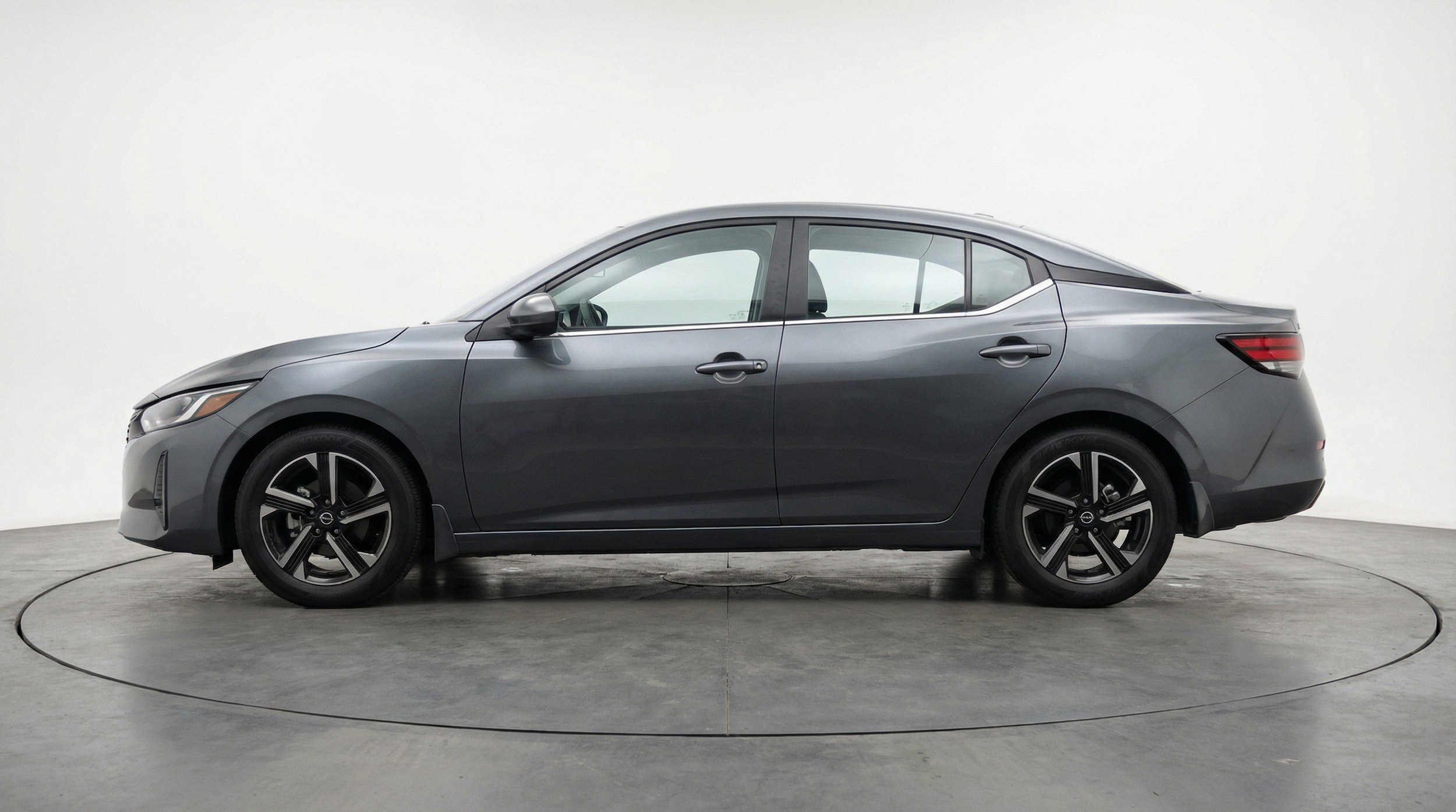 Thumbnail: 2025 Nissan Sentra - 5