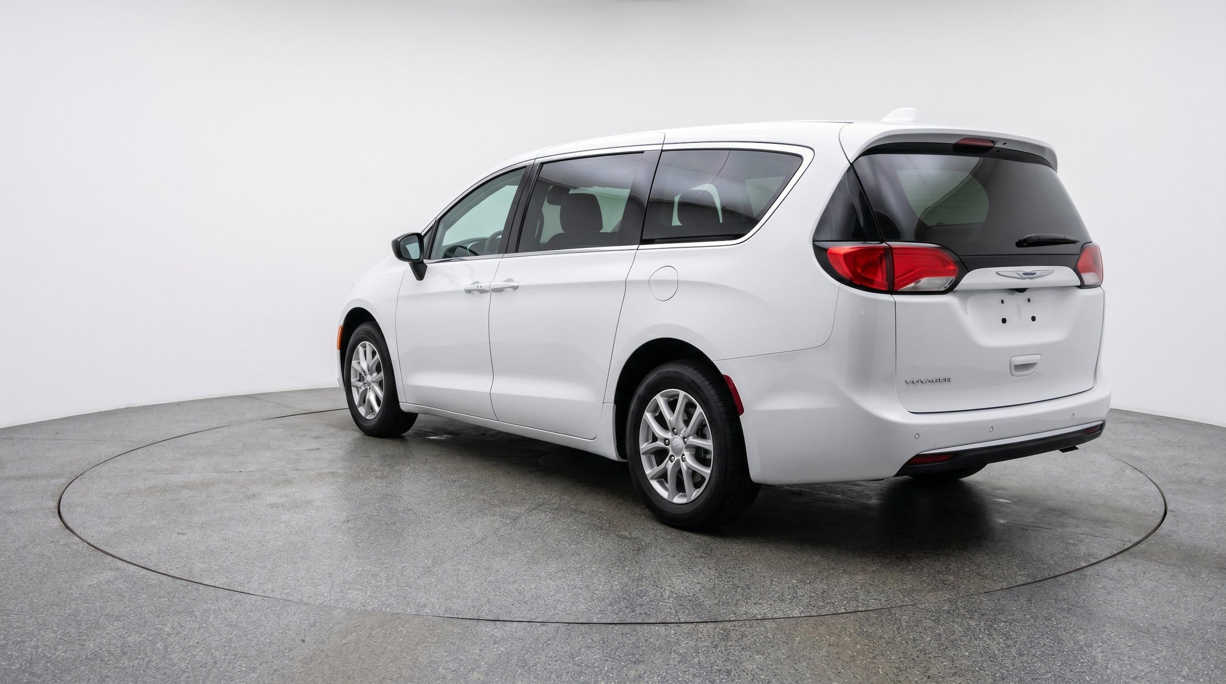 Thumbnail: 2024 Chrysler Voyager - 6