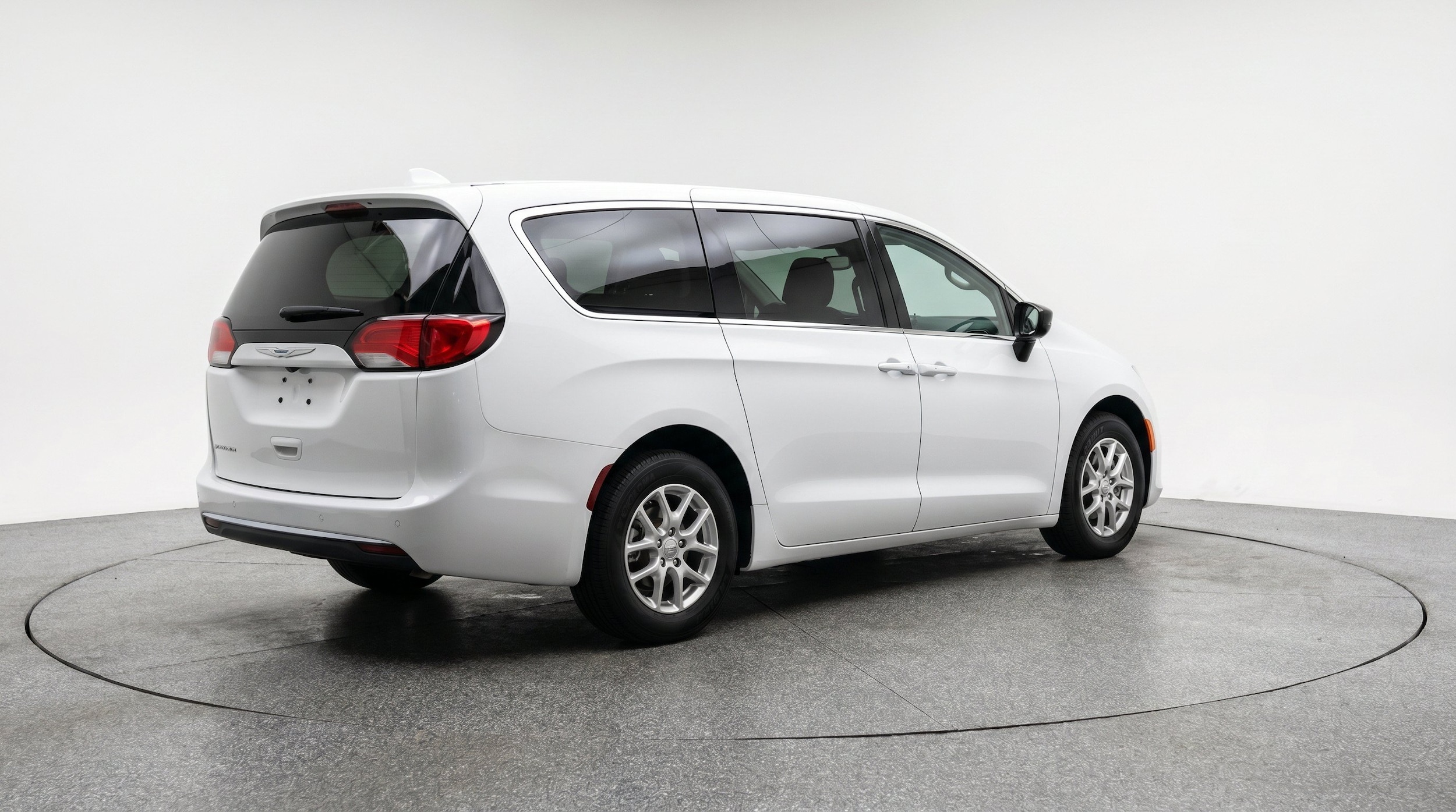 Thumbnail: 2024 Chrysler Voyager - 9