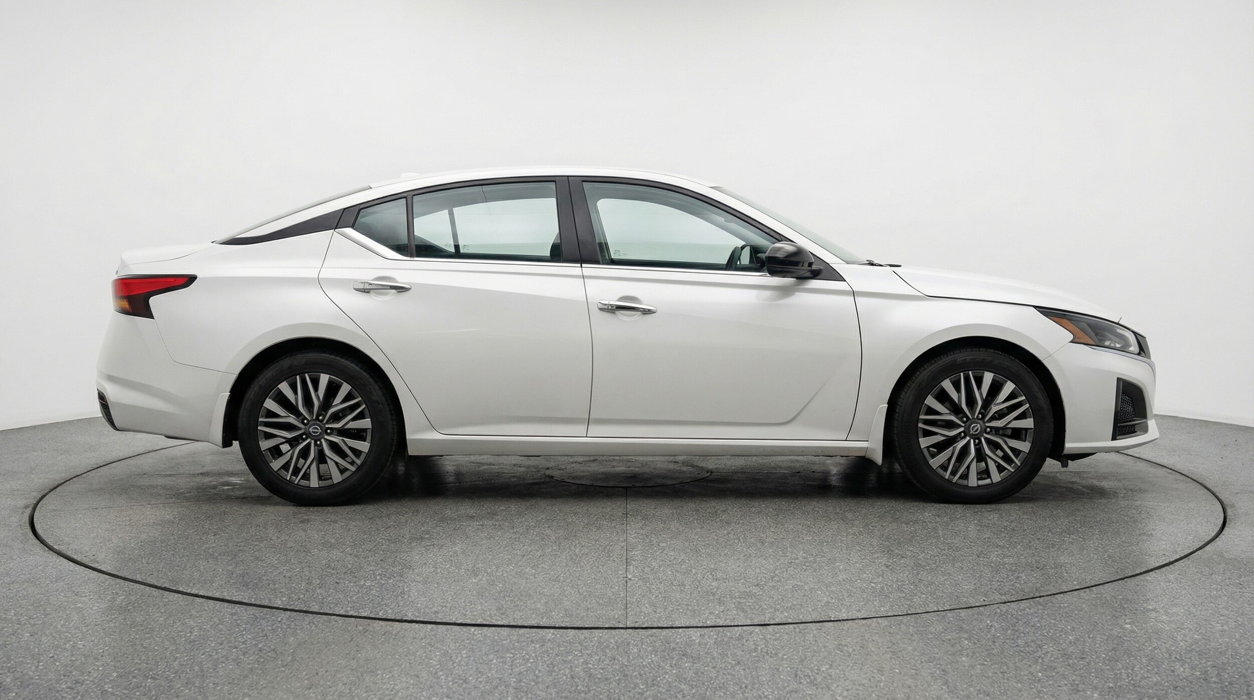 Thumbnail: 2025 Nissan Altima - 8