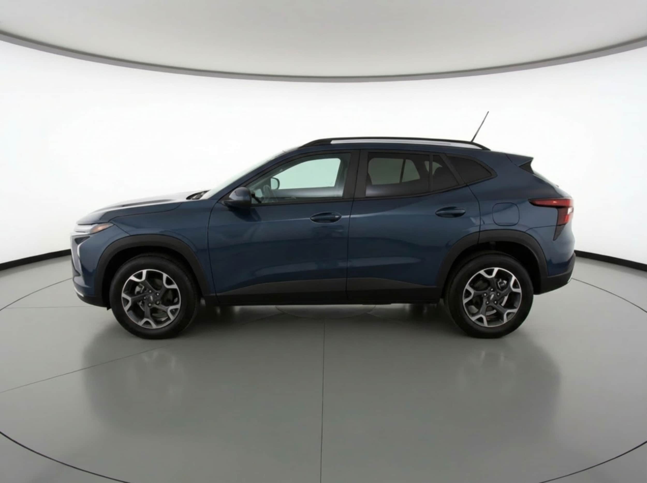 Thumbnail: 2025 Chevrolet Trax - 4