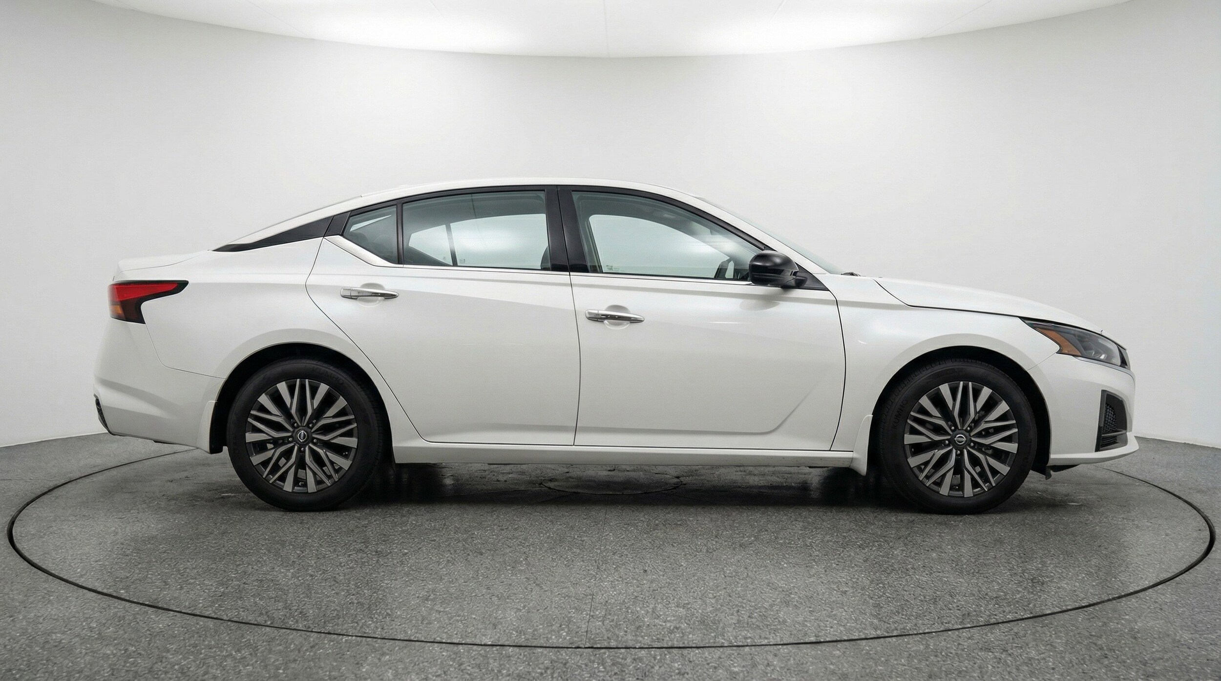 Thumbnail: 2025 Nissan Altima - 11