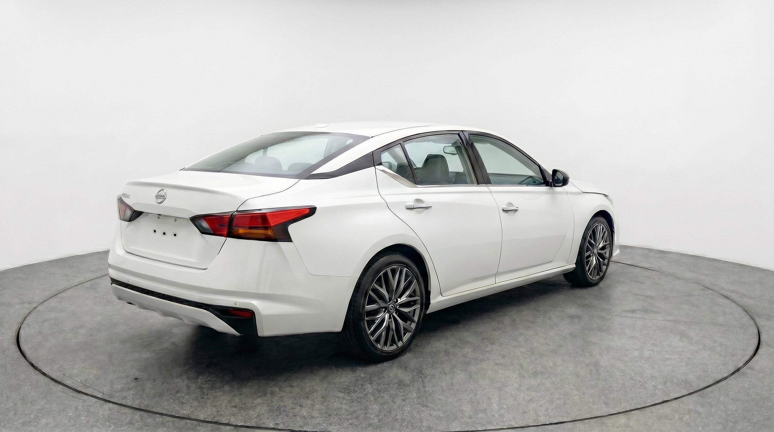 Thumbnail: 2025 Nissan Altima - 9