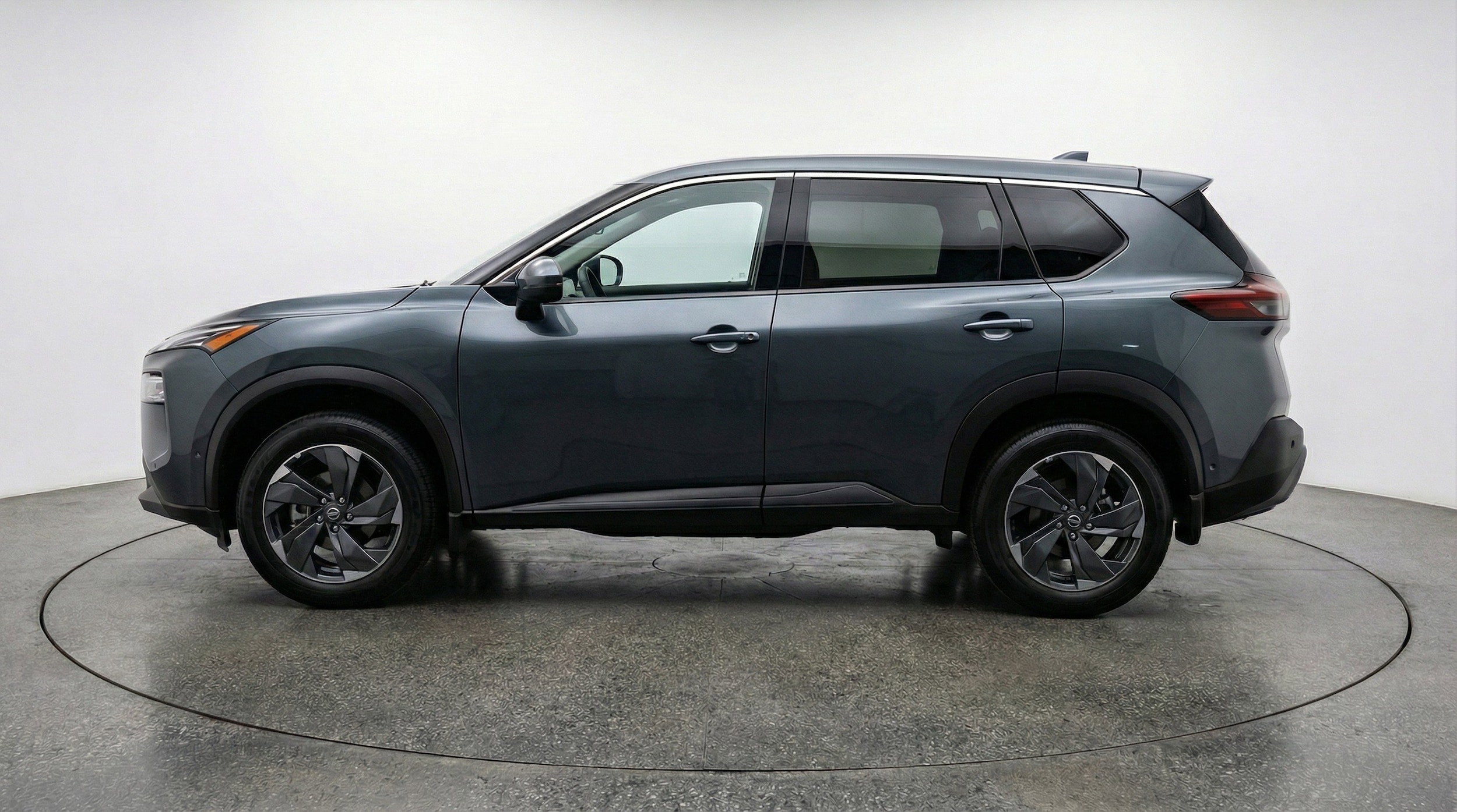 Thumbnail: 2025 Nissan Rogue - 5