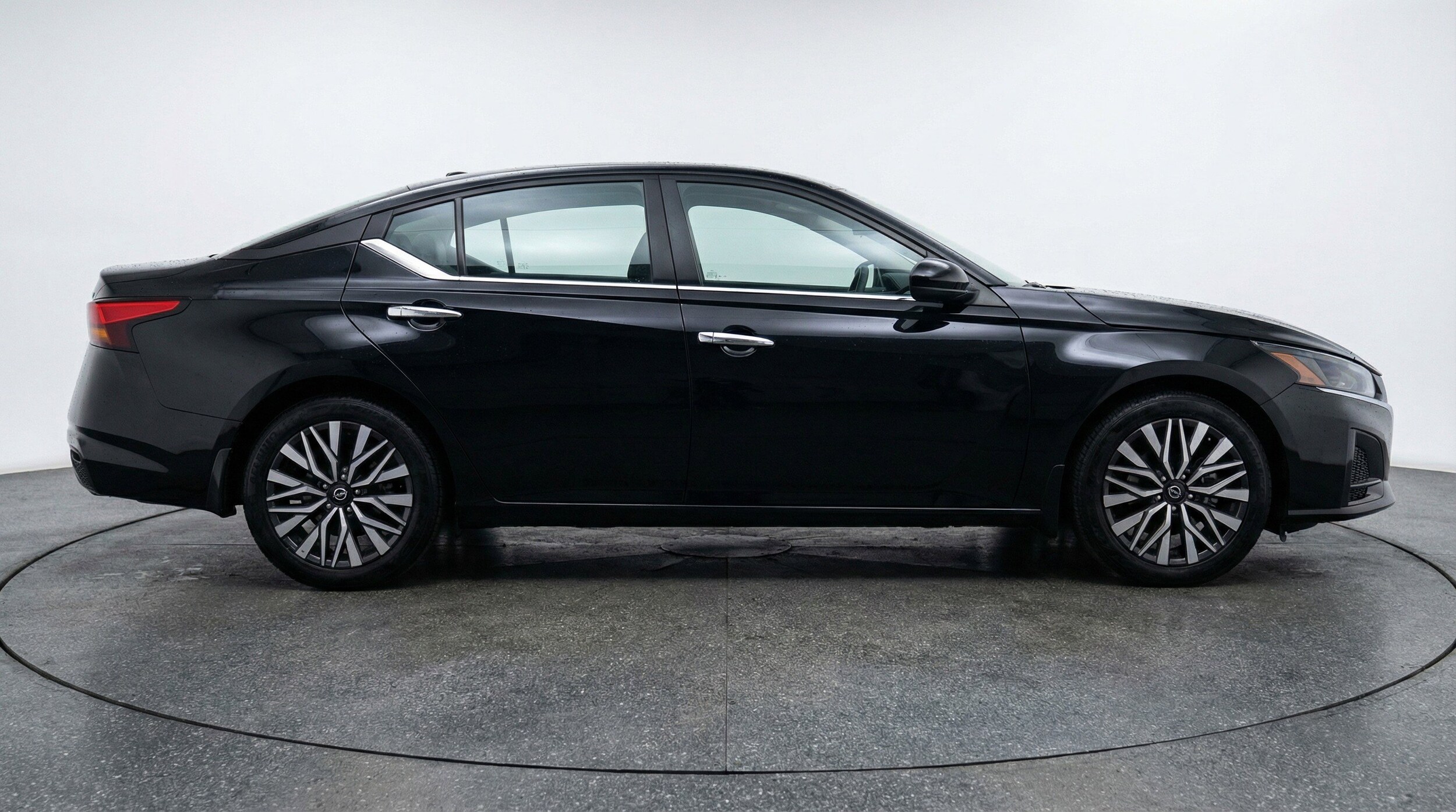 Thumbnail: 2025 Nissan Altima - 11