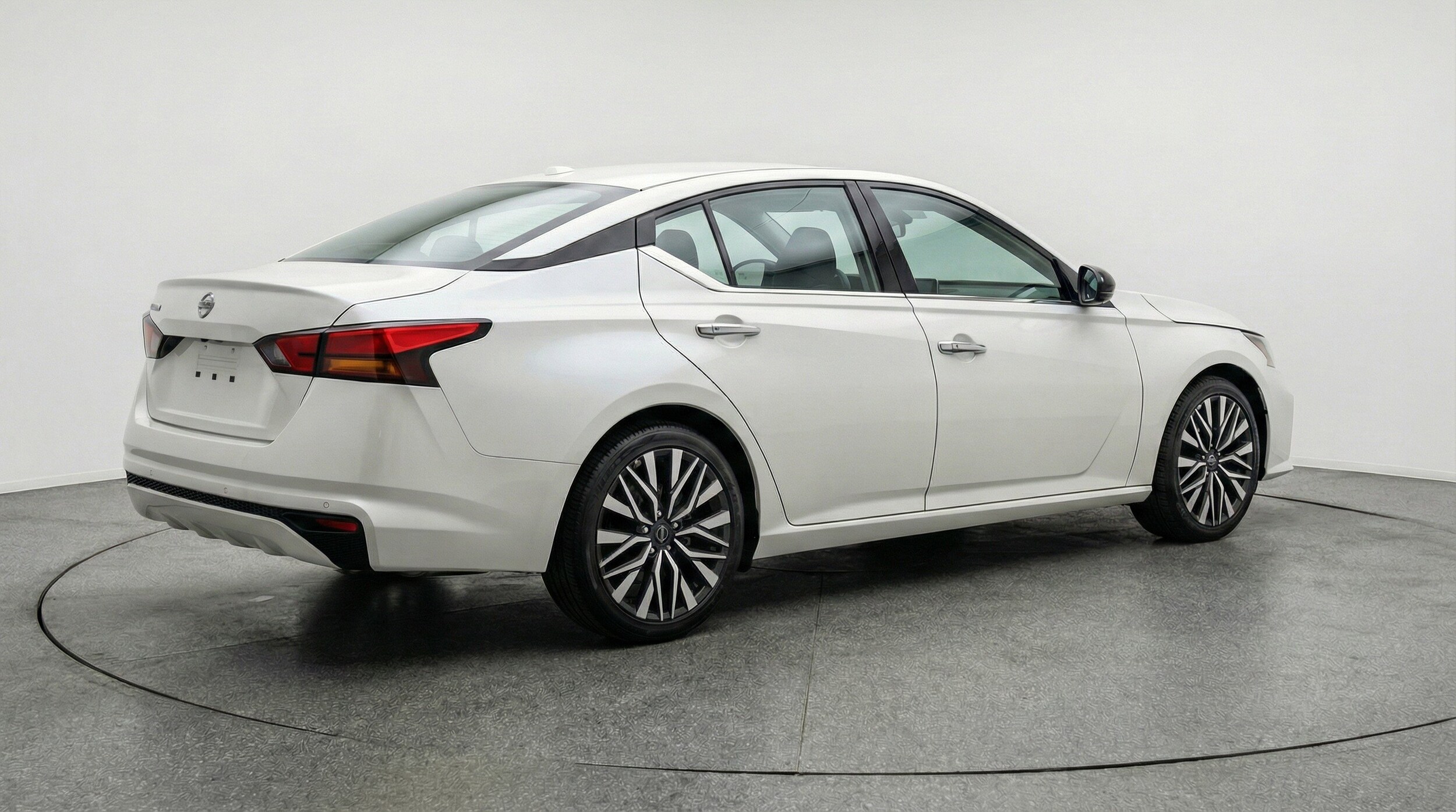 Thumbnail: 2025 Nissan Altima - 9