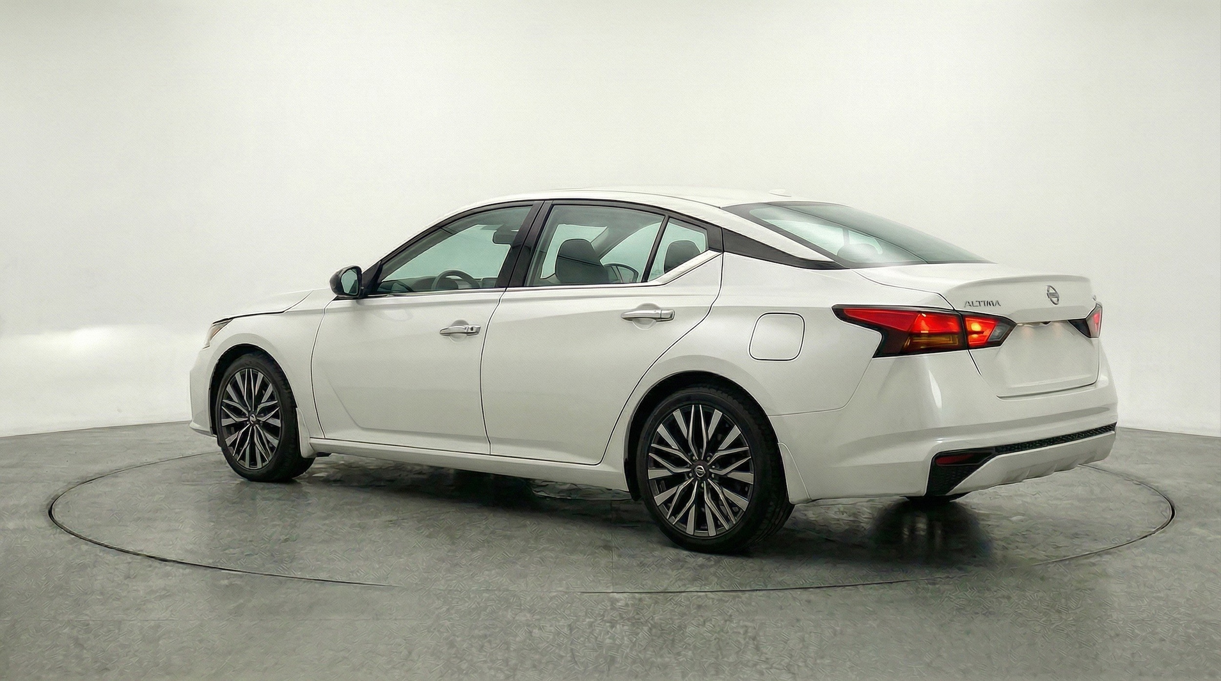 Thumbnail: 2025 Nissan Altima - 6