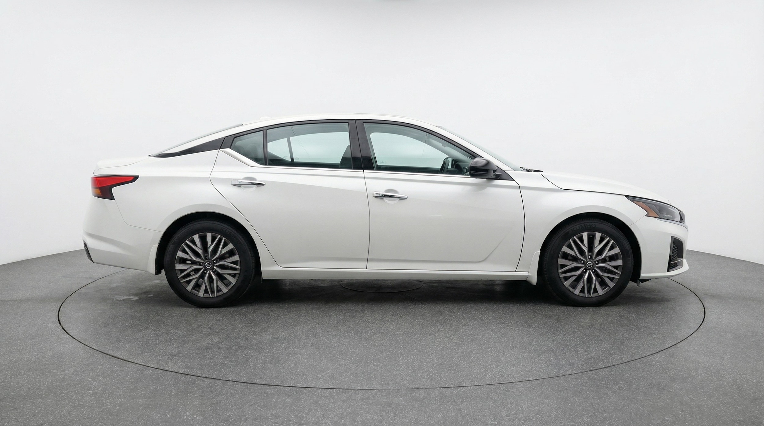 Thumbnail: 2025 Nissan Altima - 8