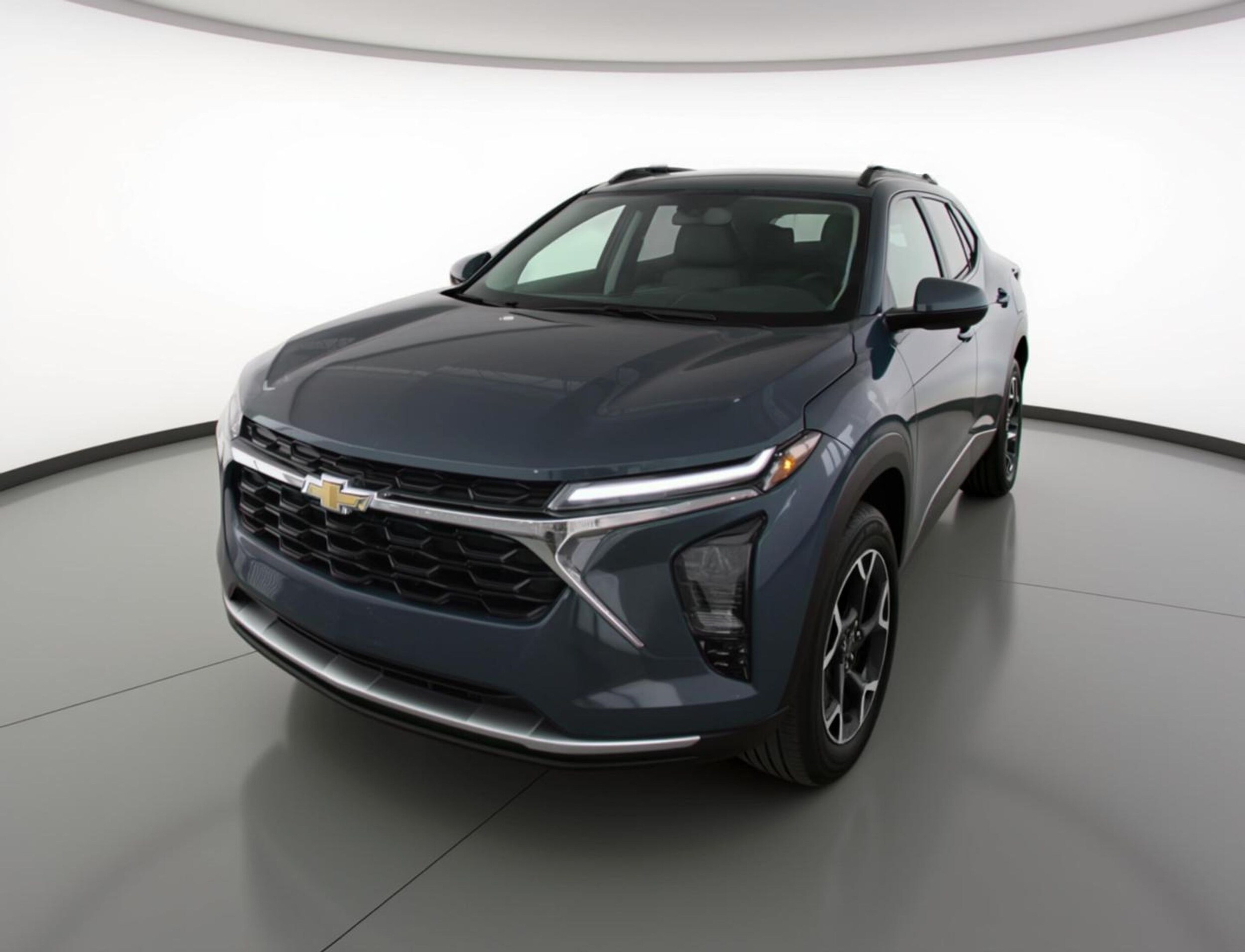 Thumbnail: 2025 Chevrolet Trax - 3