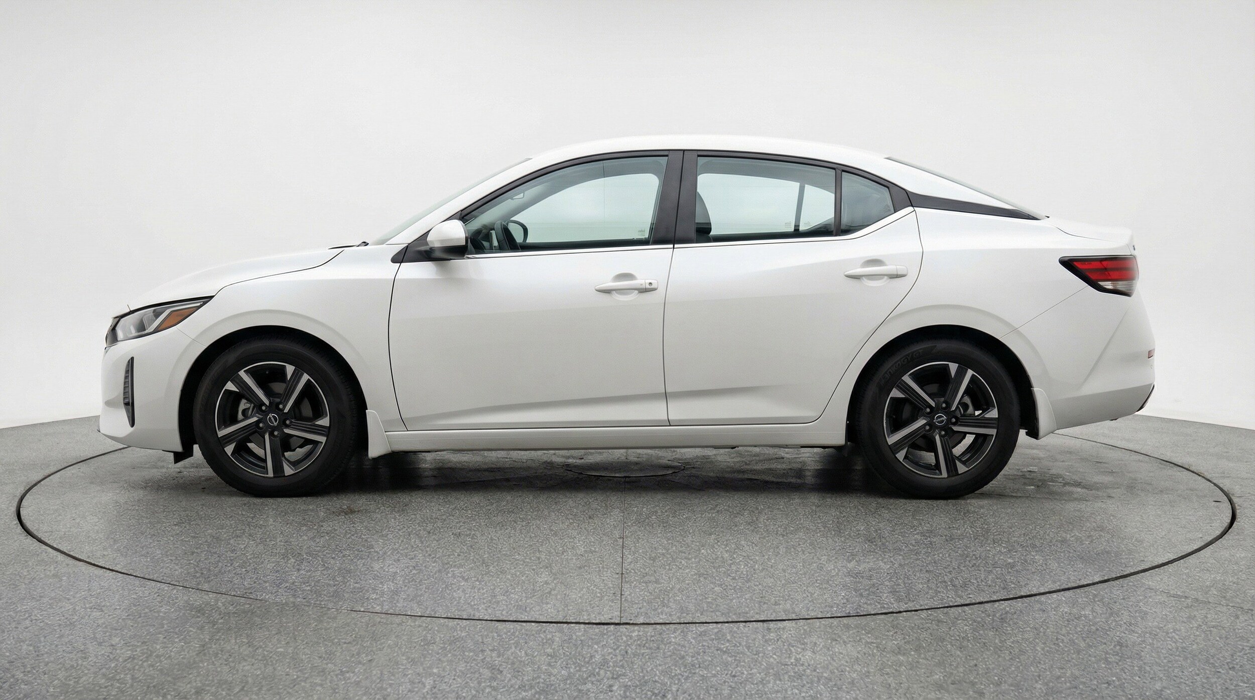 Thumbnail: 2025 Nissan Sentra - 5