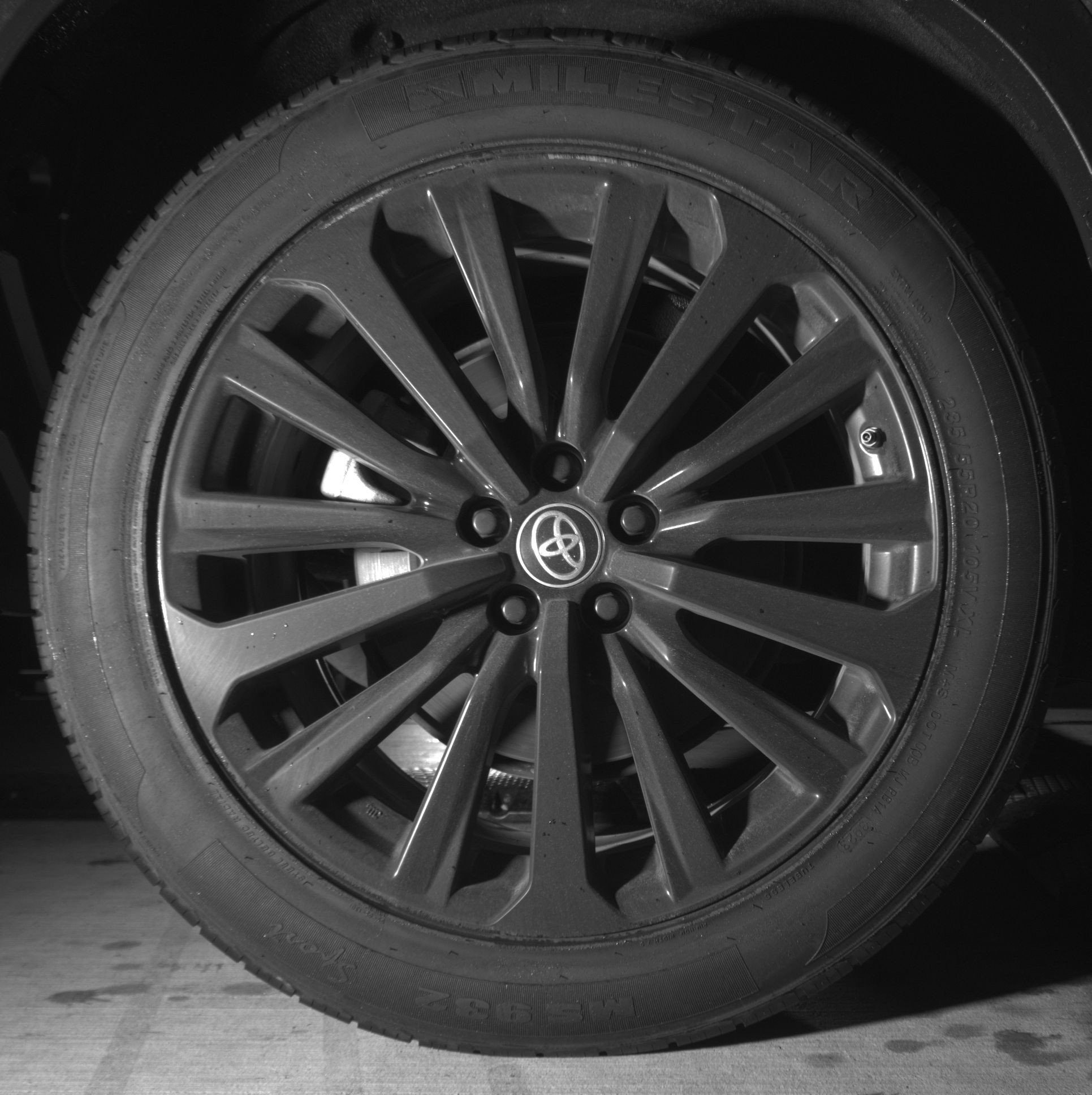 Thumbnail: 2024 Toyota Highlander - 15