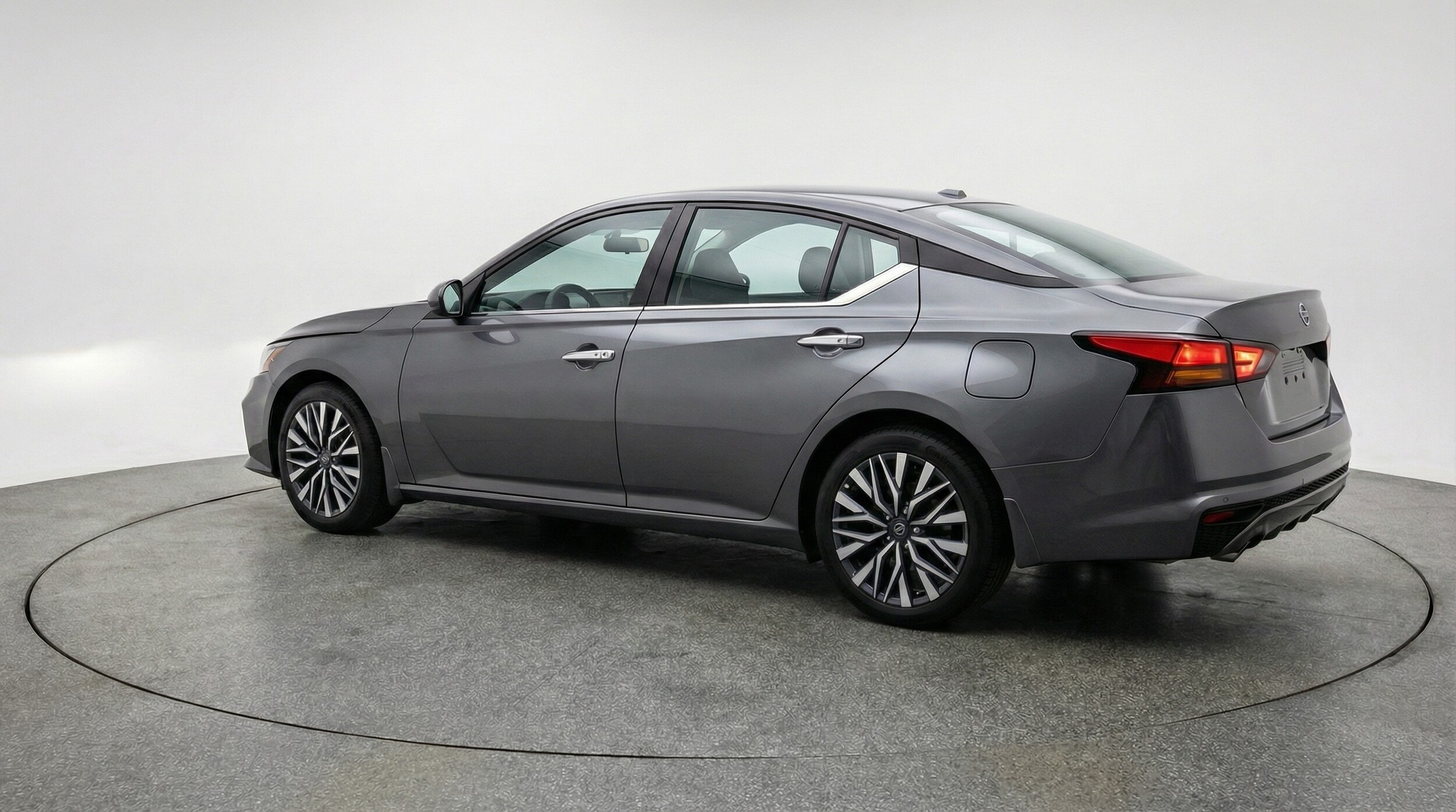 Thumbnail: 2025 Nissan Altima - 5