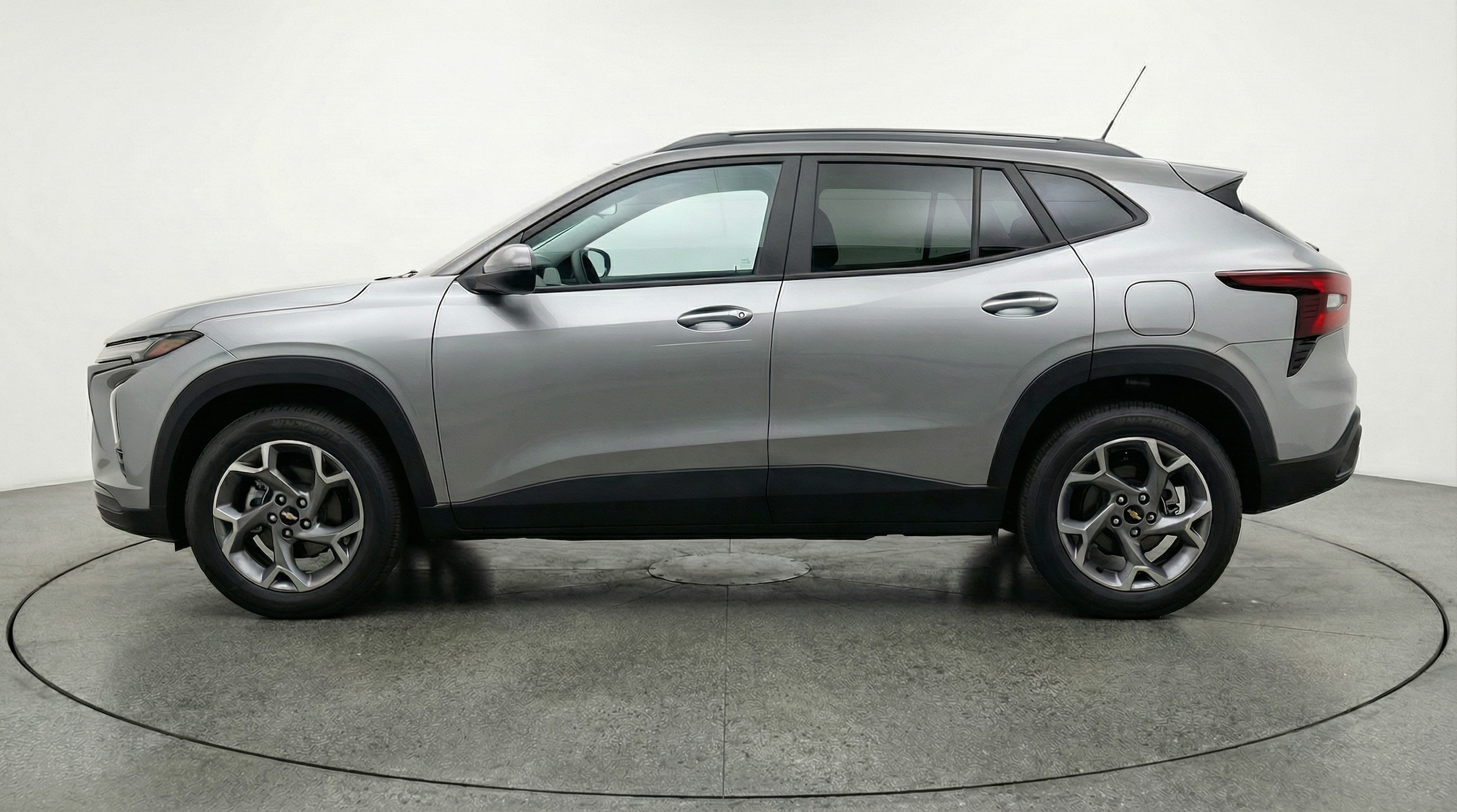 Thumbnail: 2025 Chevrolet Trax - 4