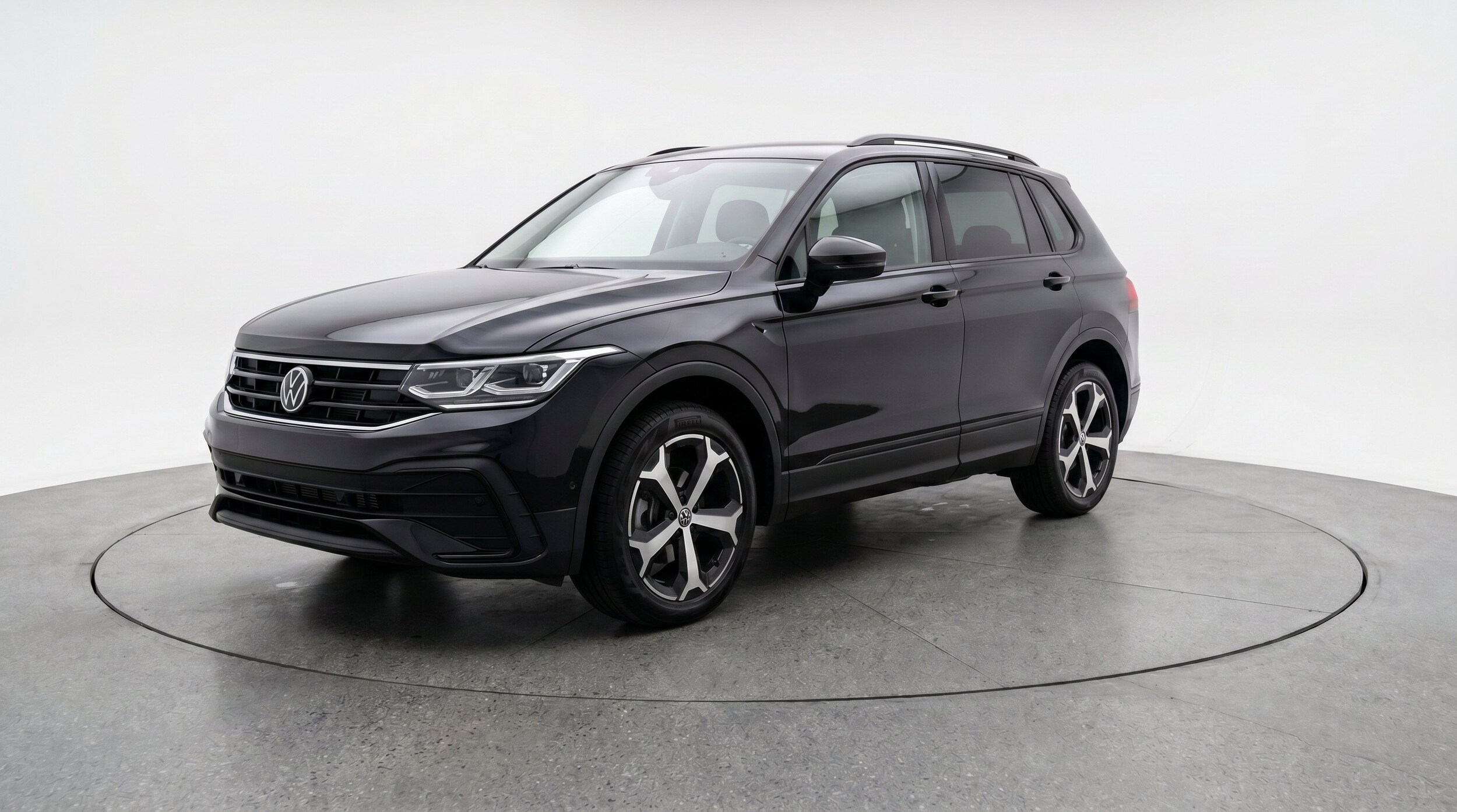 Thumbnail: 2026 Volkswagen Tiguan - 3