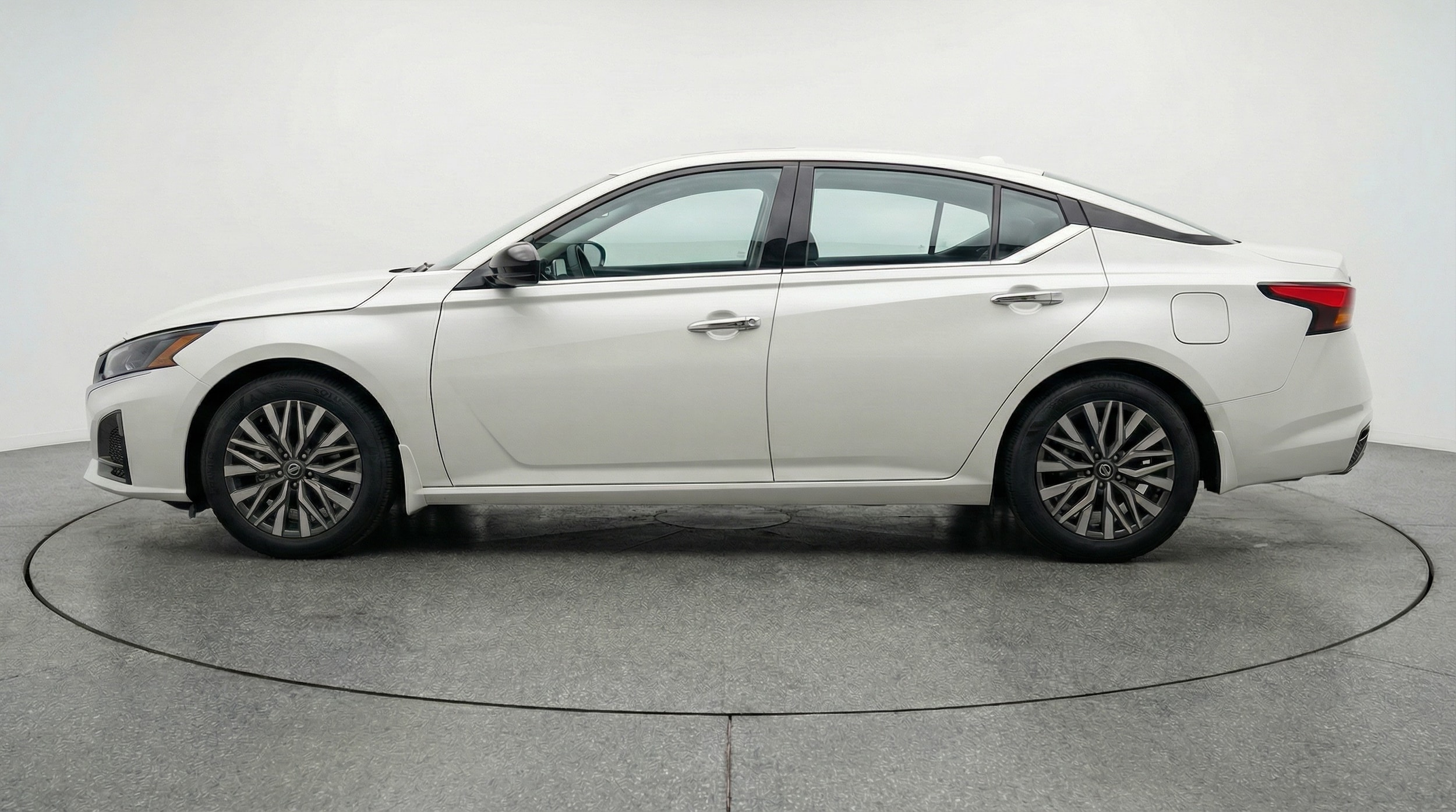 Thumbnail: 2025 Nissan Altima - 4