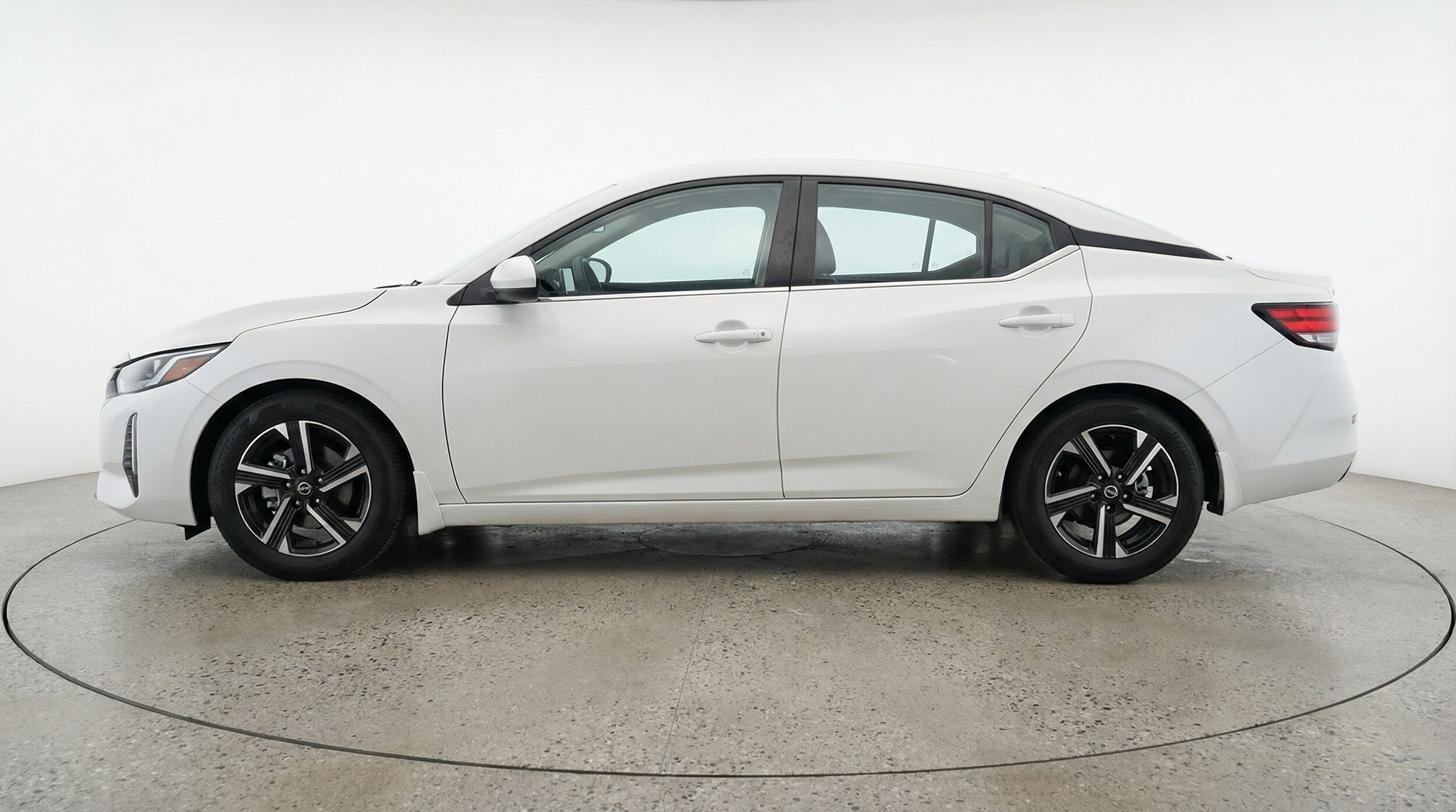 Thumbnail: 2025 Nissan Sentra - 4